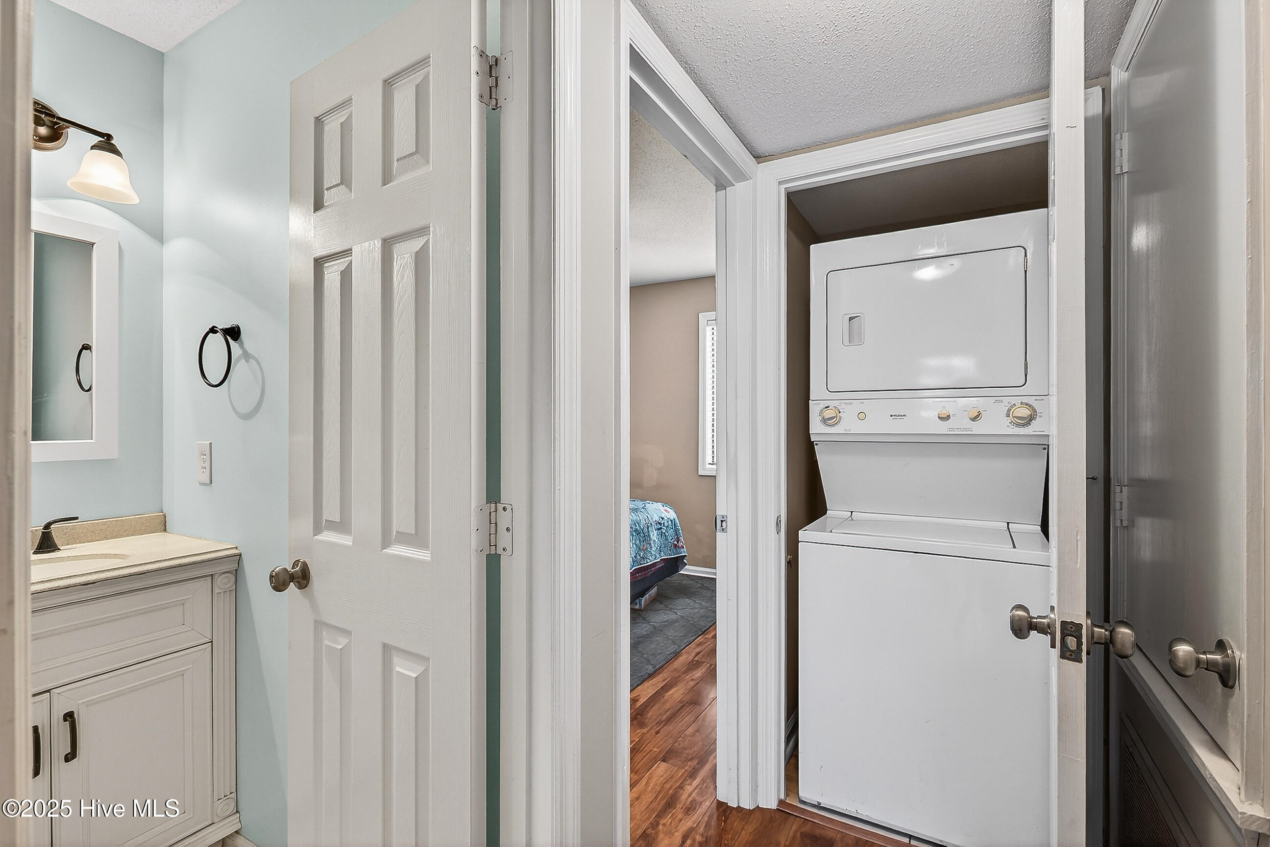 100546622 | Photo 13