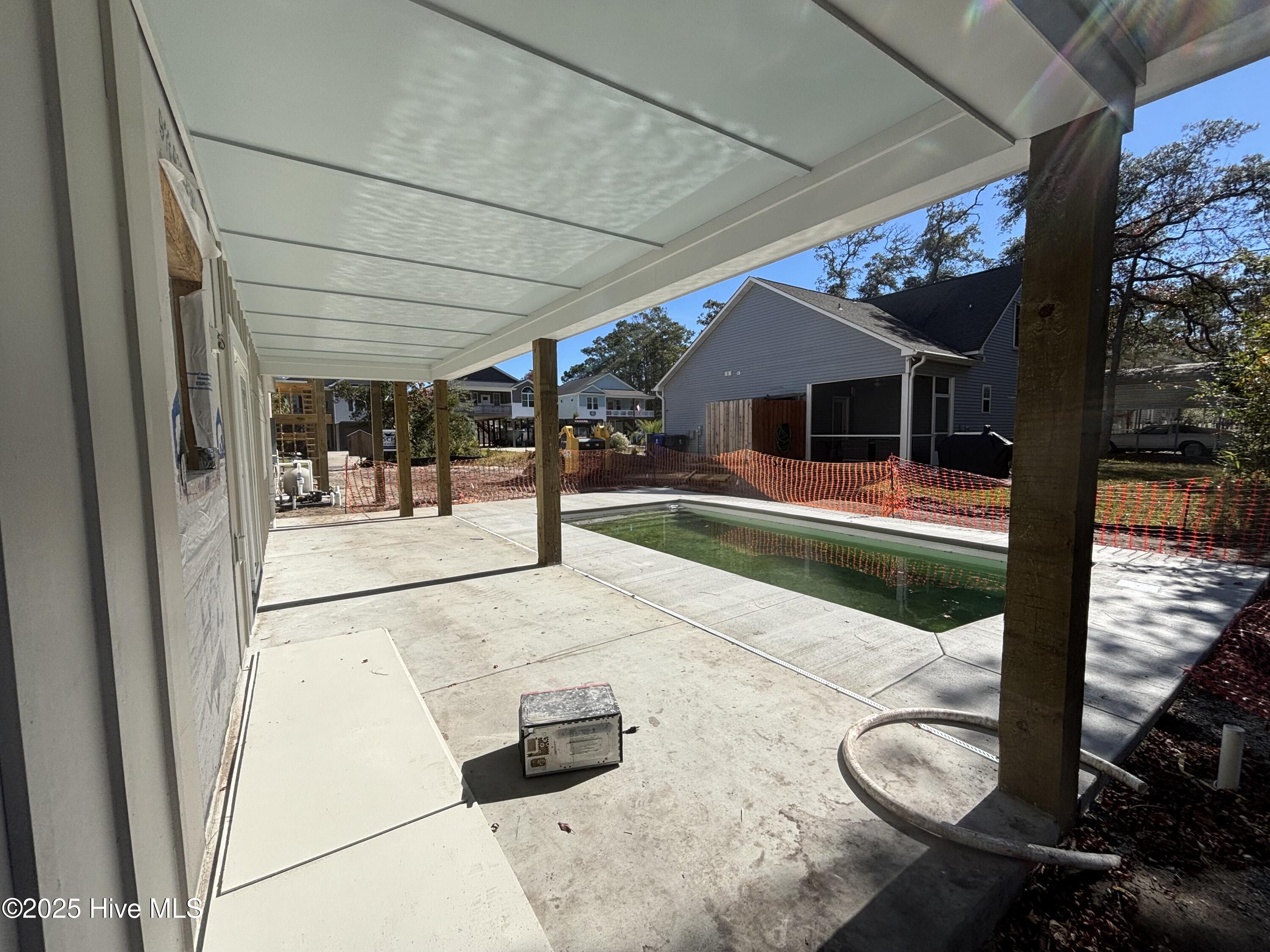 100516902 | Photo 122