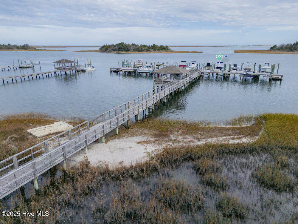 100542782 | Photo 70