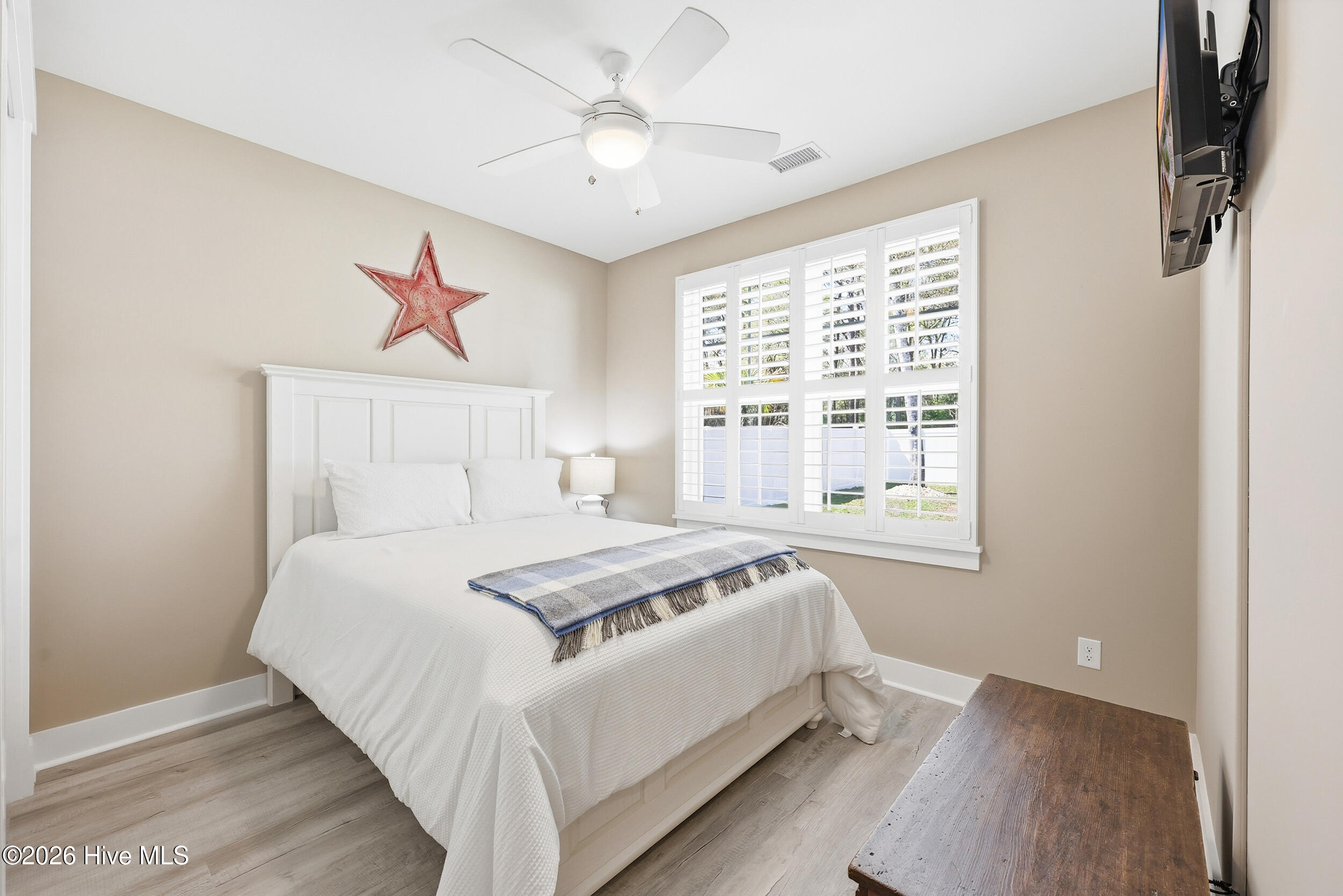 100563402 | Photo 18