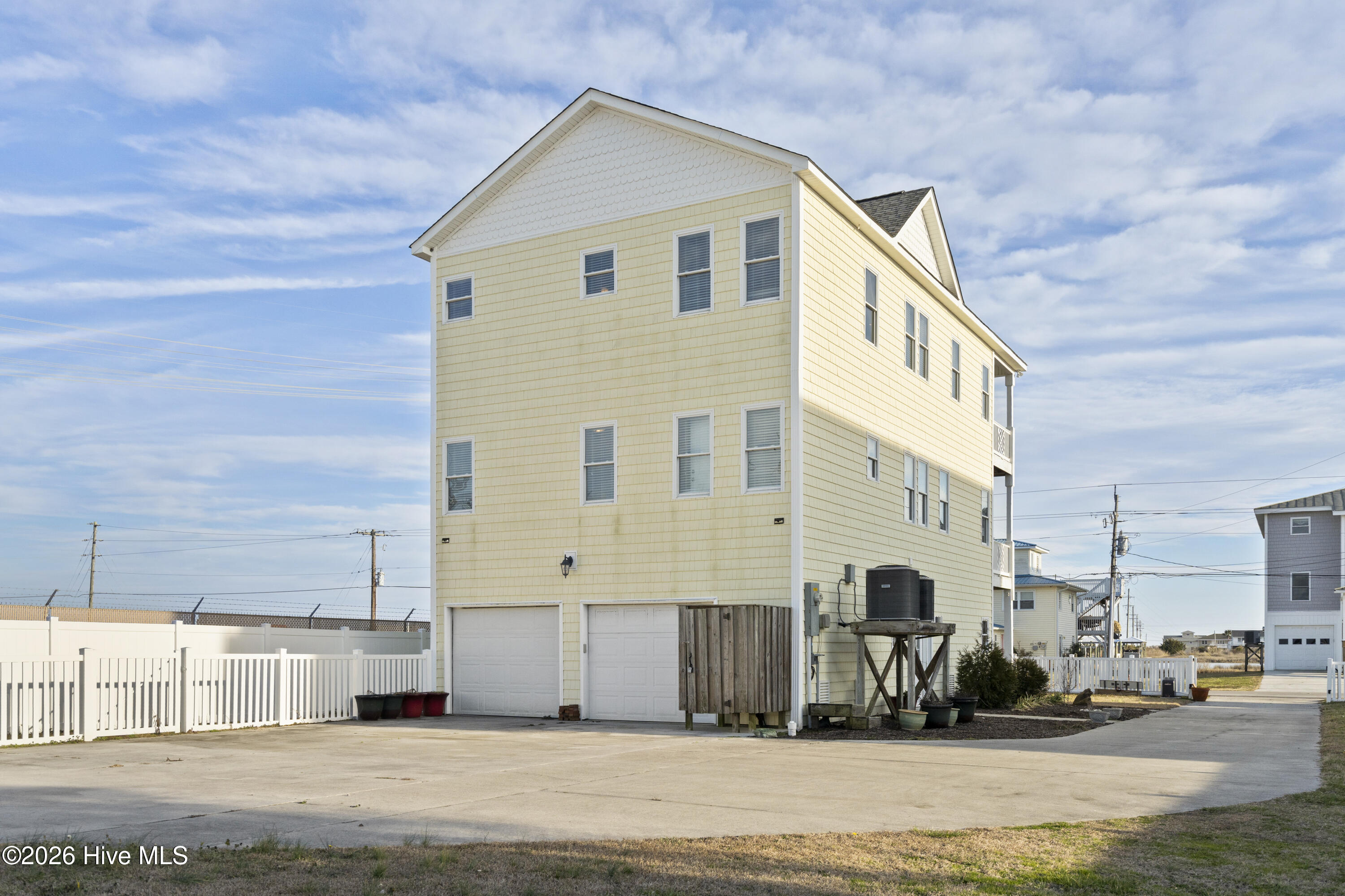 100555944 | Photo 58