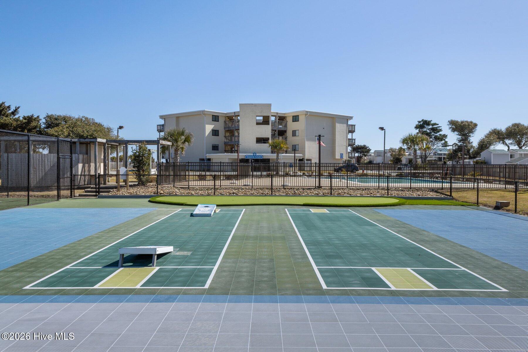 100561637 | Photo 35