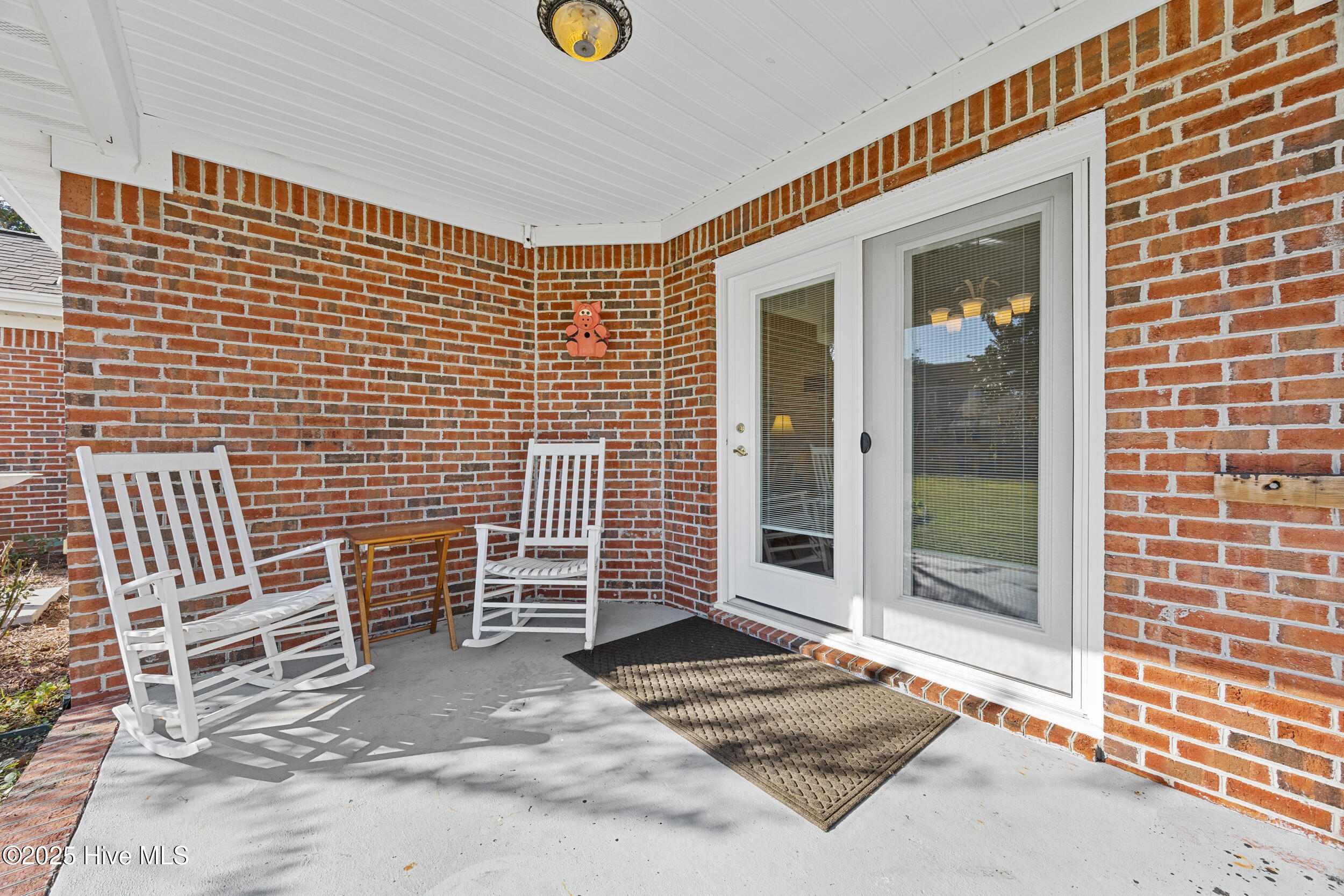 100541714 | Photo 33