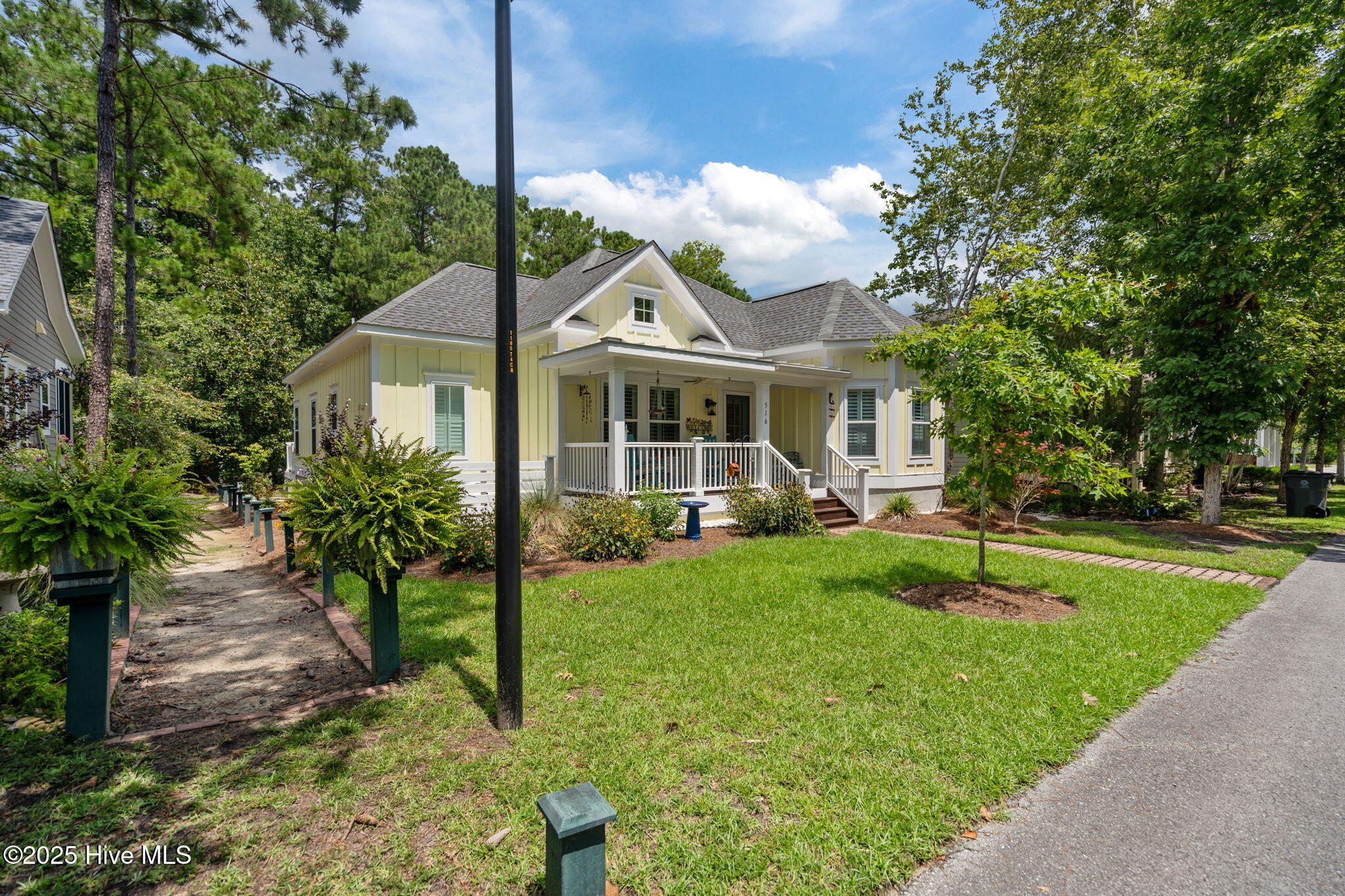 100524220 | Photo 26