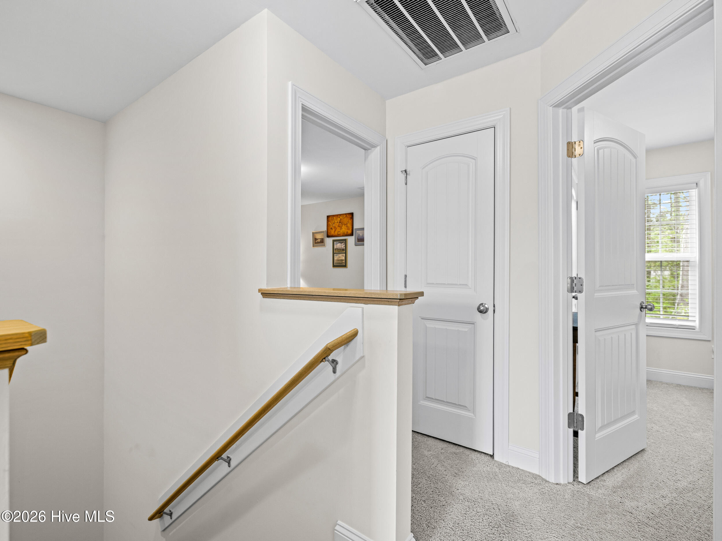 100569509 | Photo 35