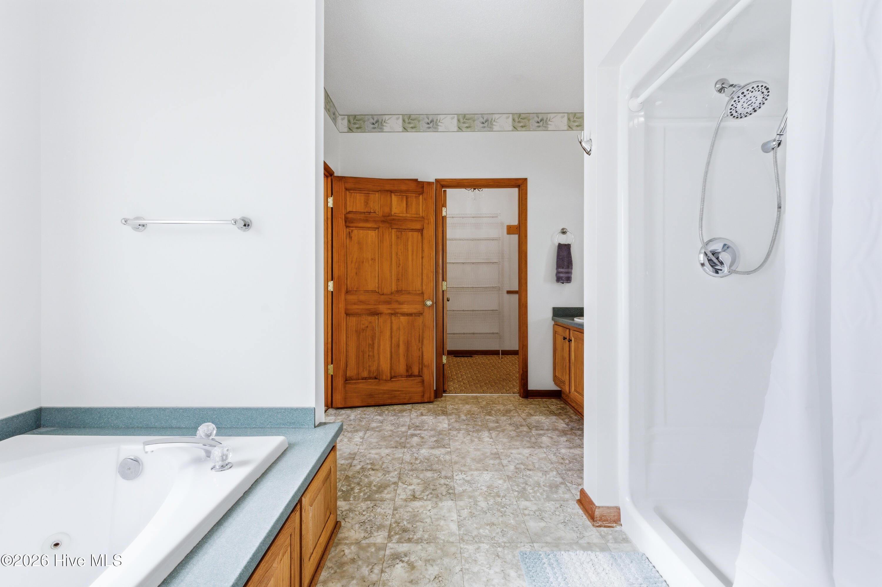 100558981 | Photo 12