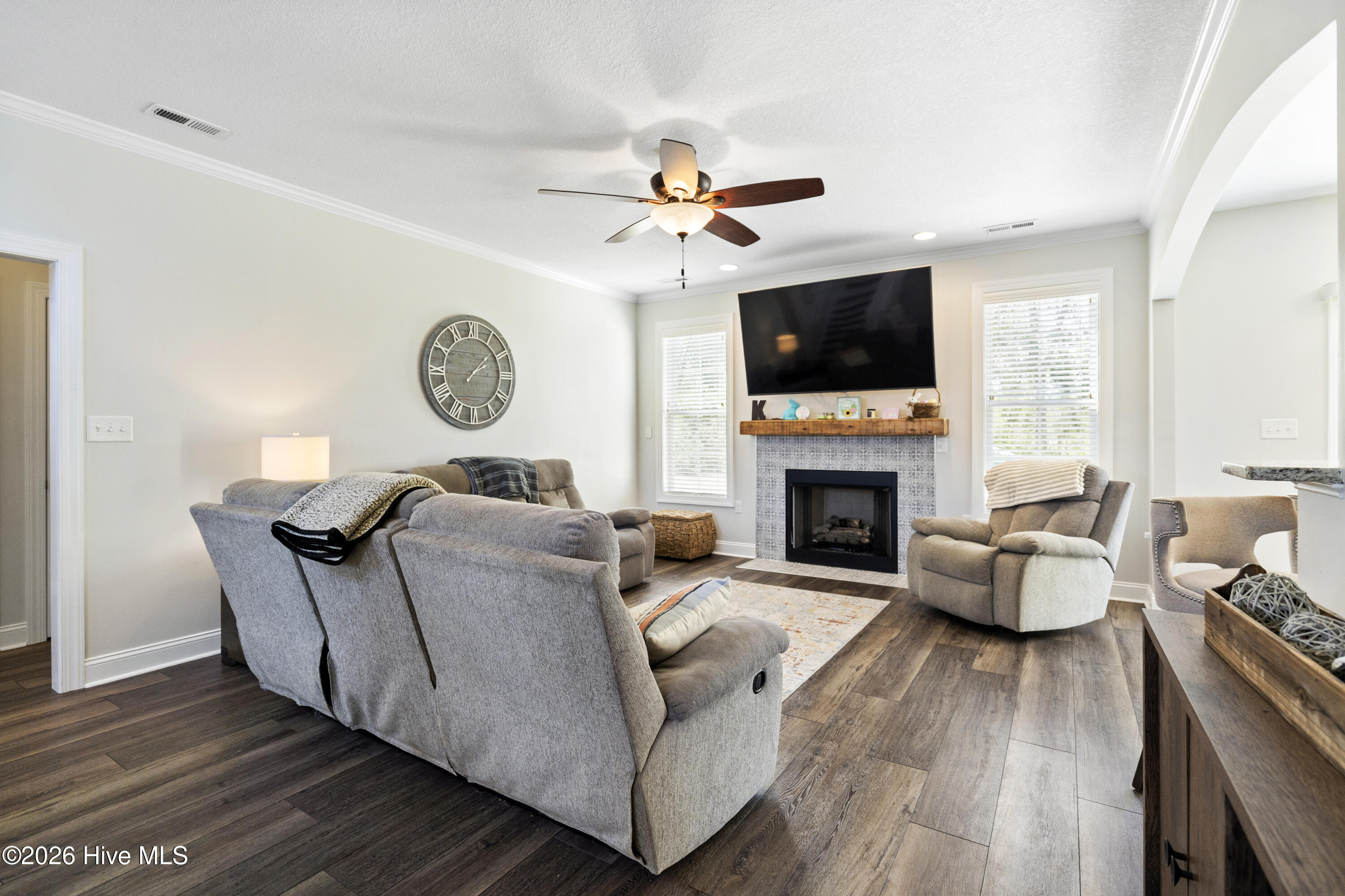 100564878 | Photo 10