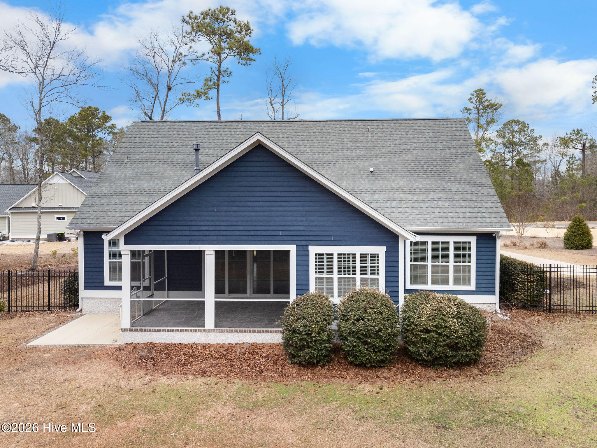 100554356 | Photo 51