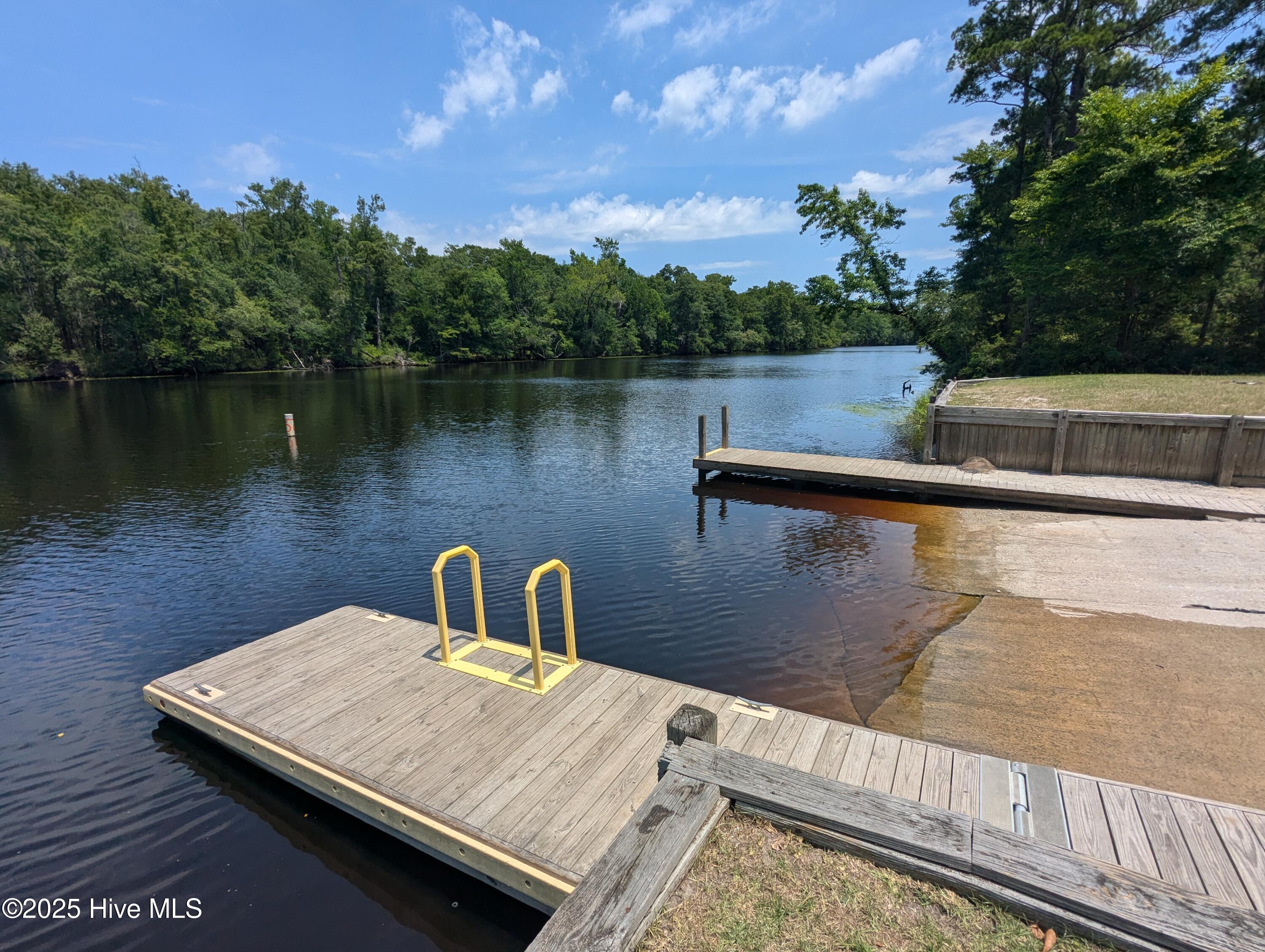 100540799 | Photo 56