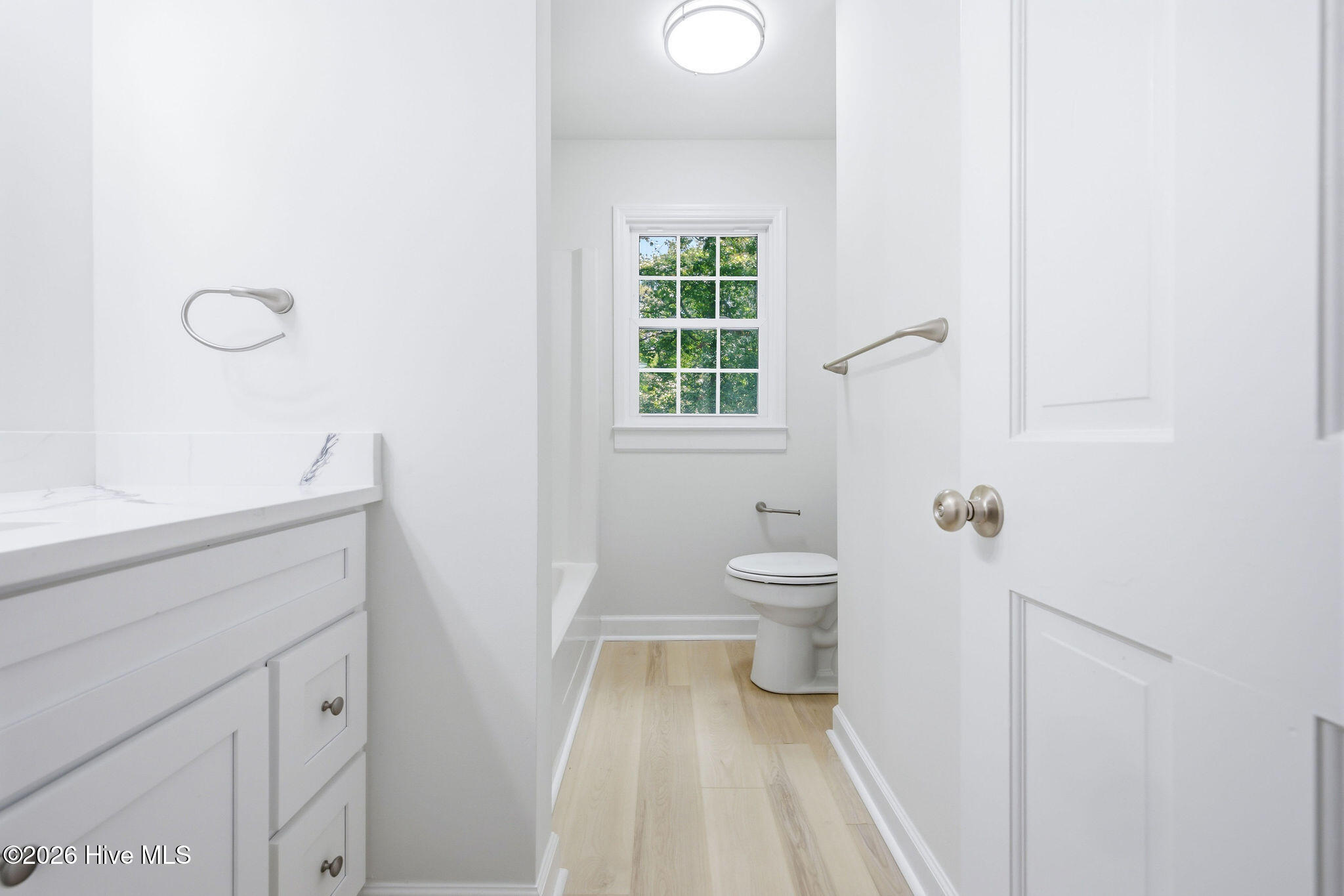 100591225 | Photo 22