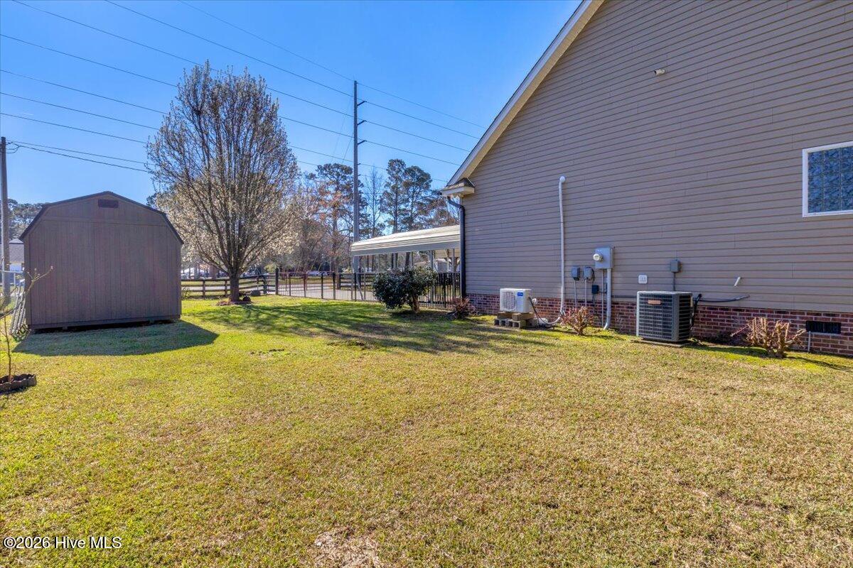 100561788 | Photo 79