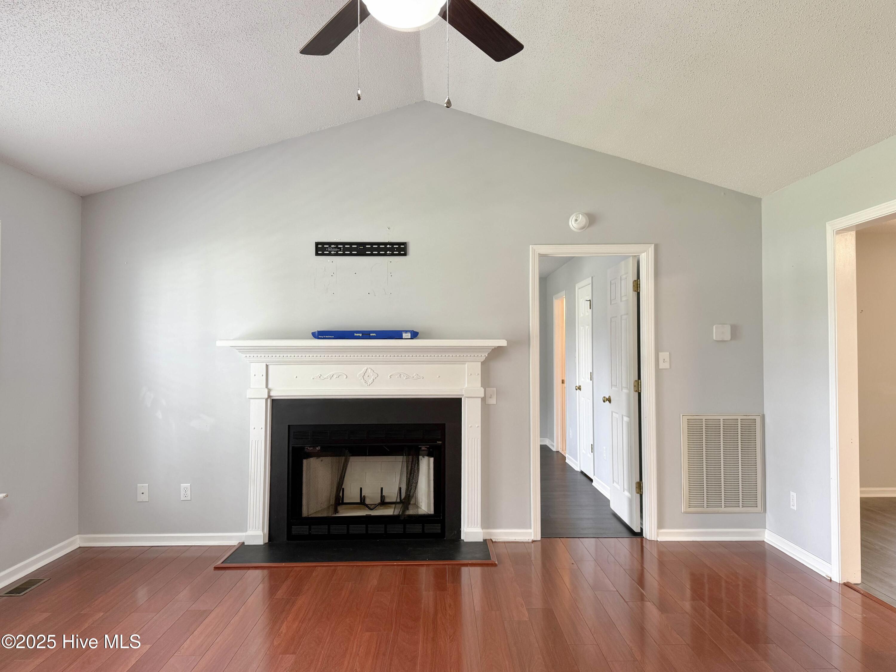 125 Kanton Drive, Jacksonville, NC 28540 – photo 5: Photo Sep 08 2025, 11 57 36 AM
