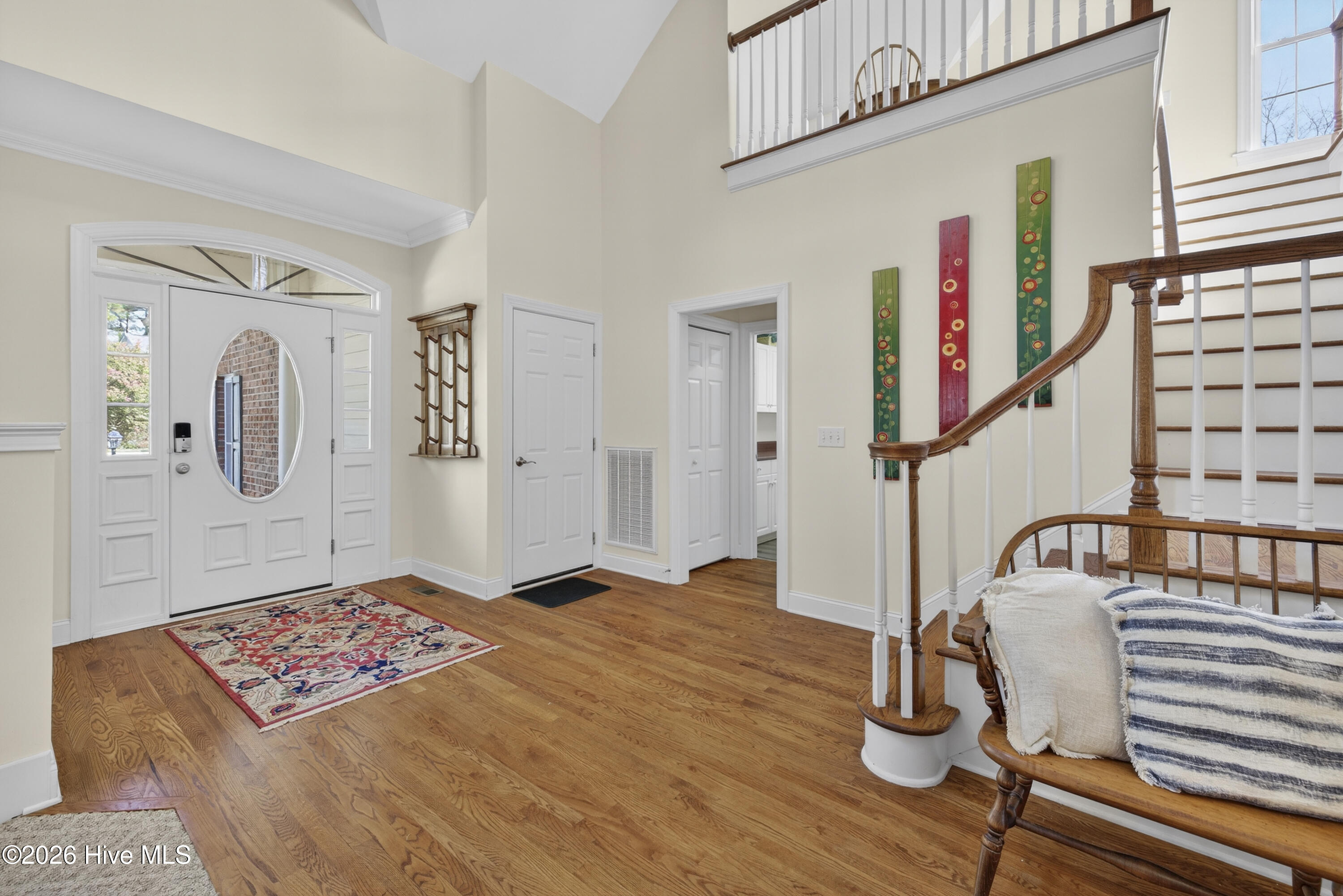 100561189 | Photo 19