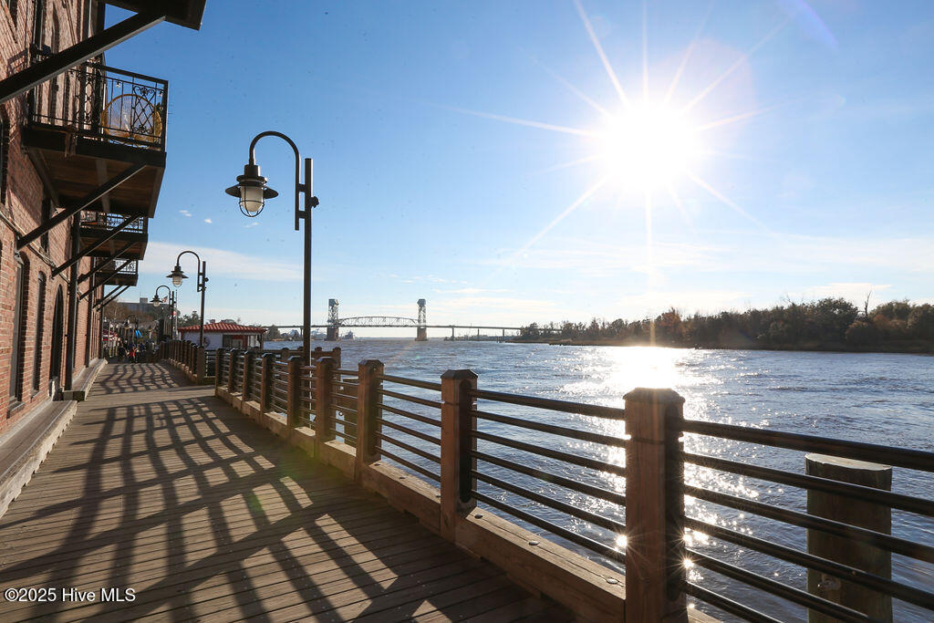 100544727 | Photo 42