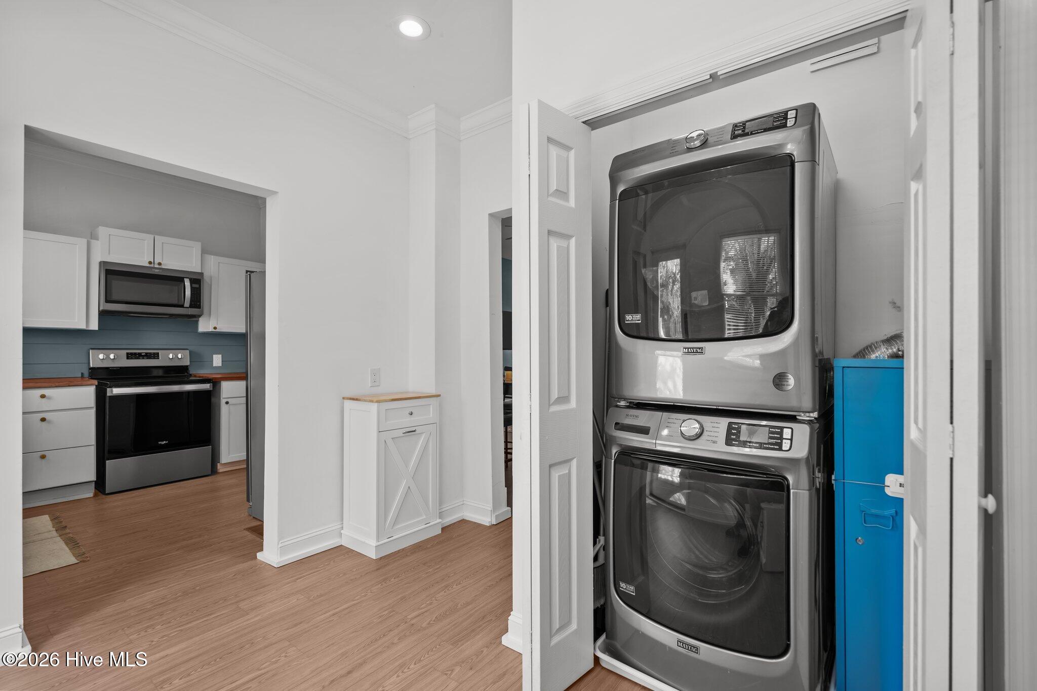 100550595 | Photo 21