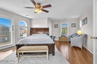 100510345 | Photo 23