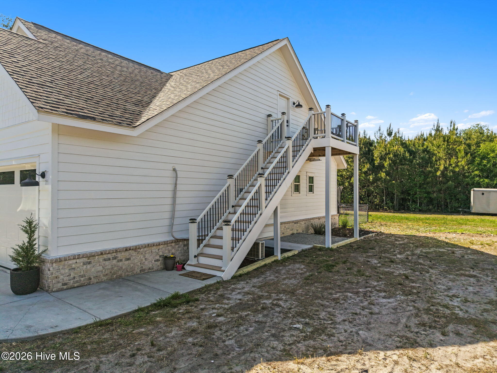 100569675 | Photo 37