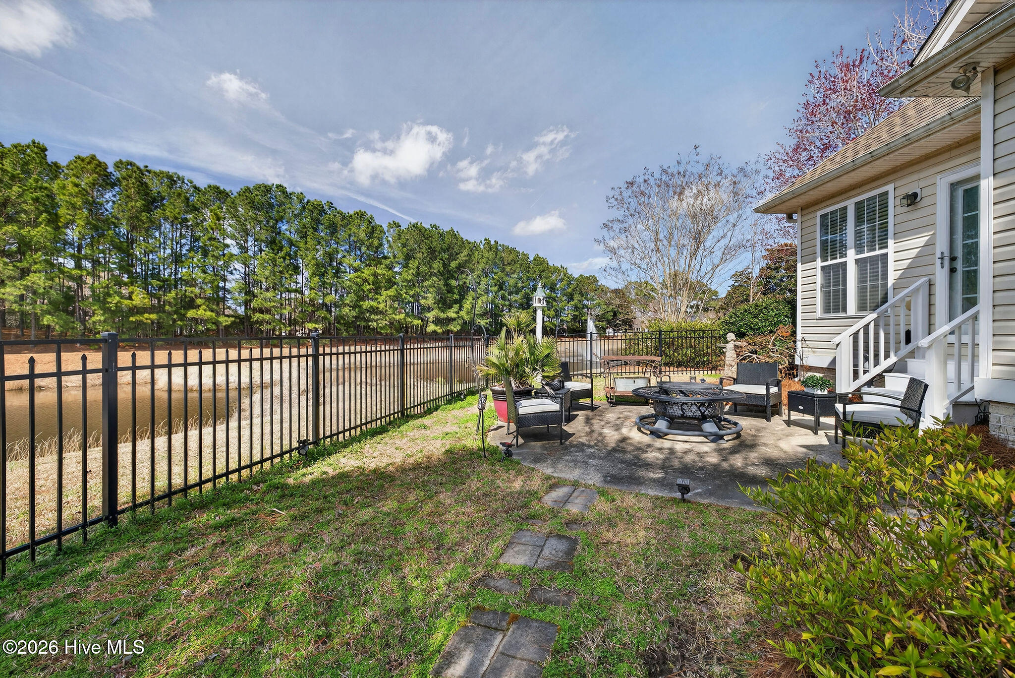 100558563 | Photo 19