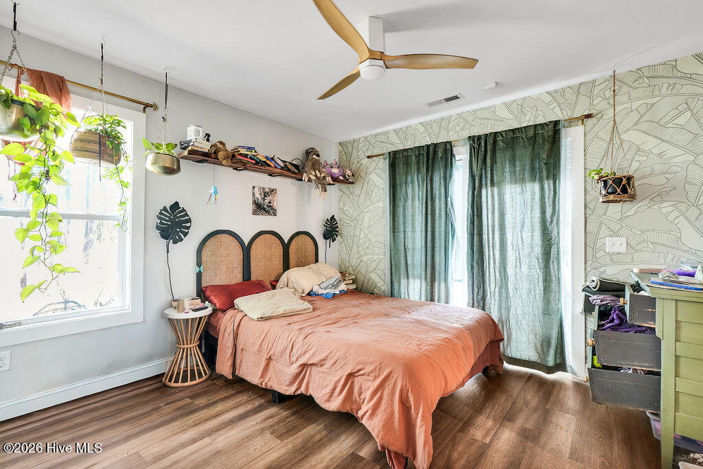 100560023 | Photo 10