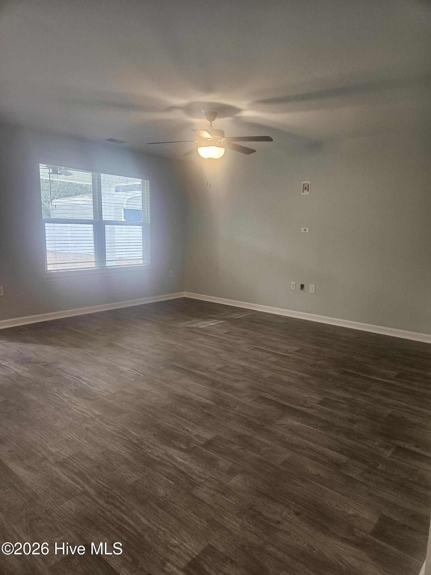 100556834 | Photo 27