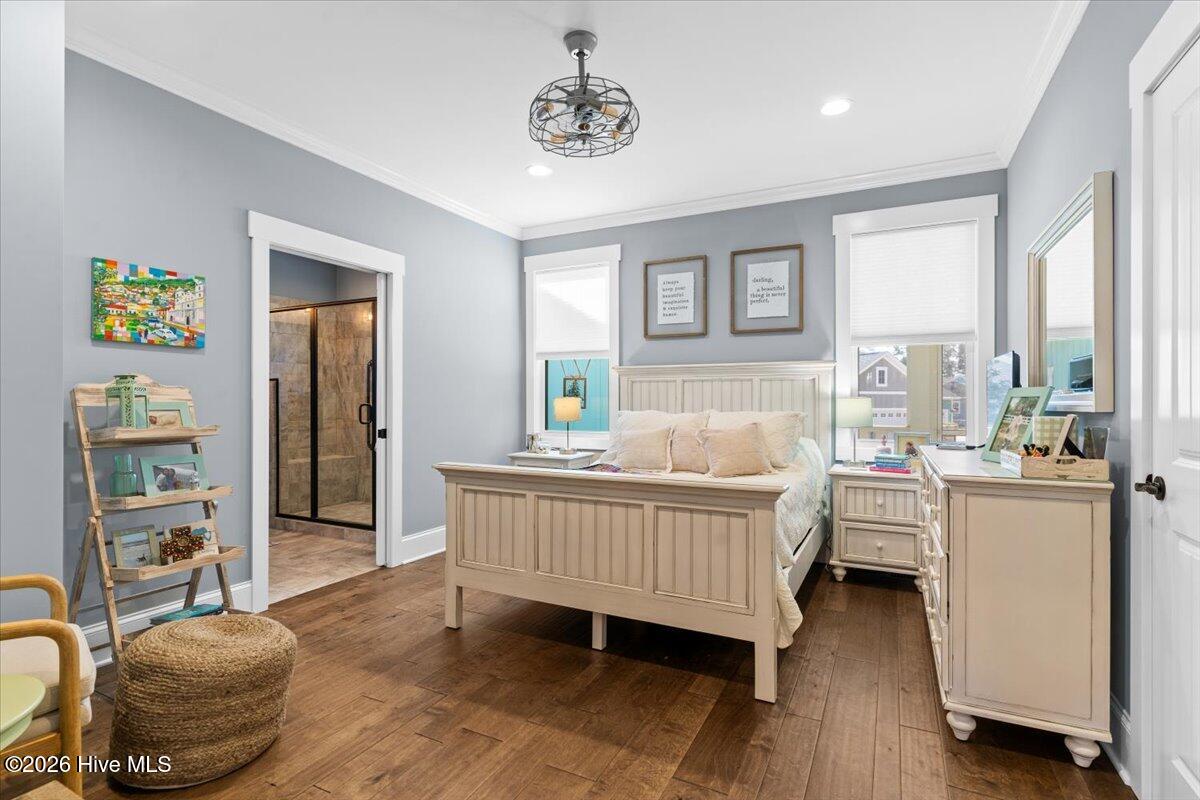 100547784 | Photo 31