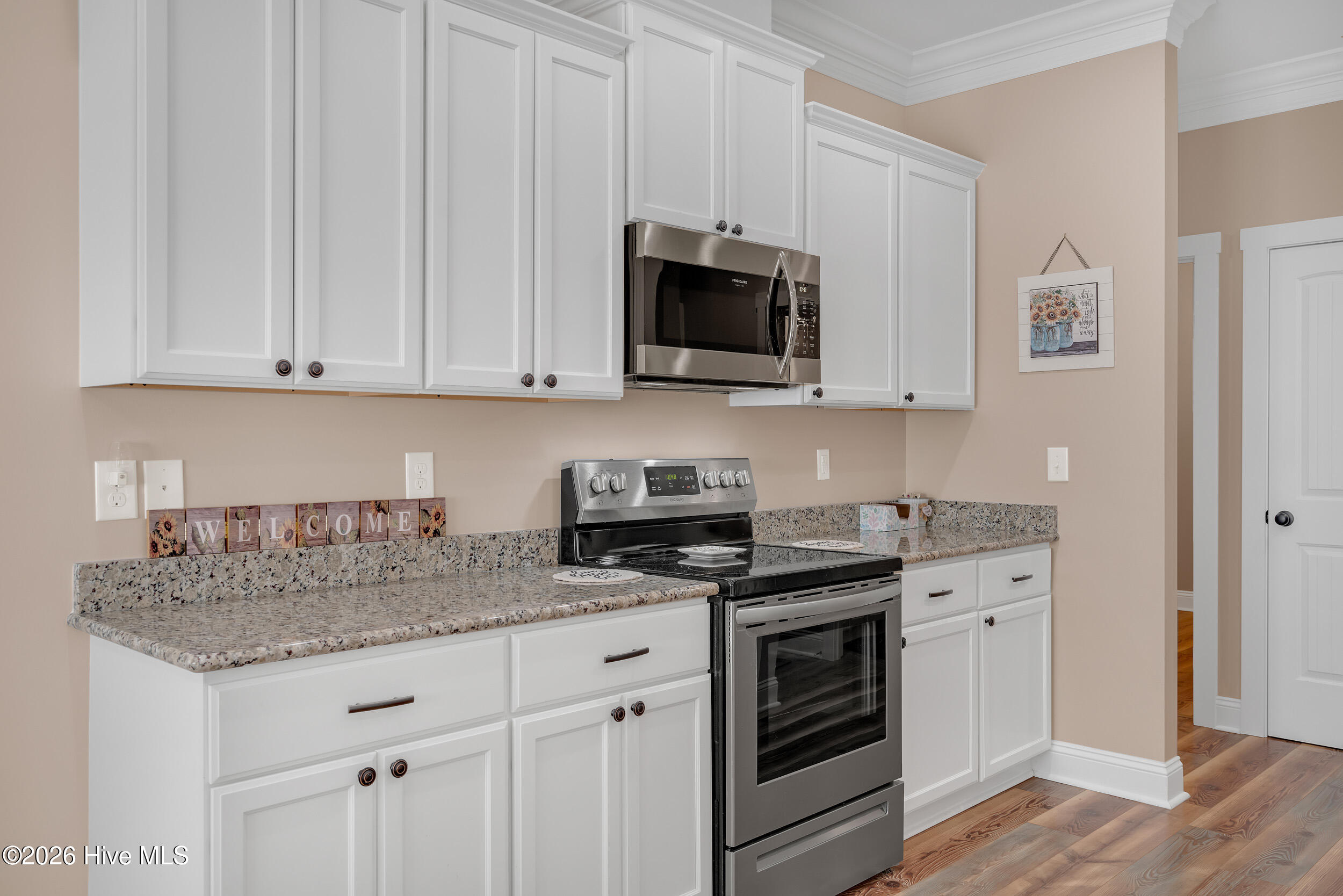 100549984 | Photo 12