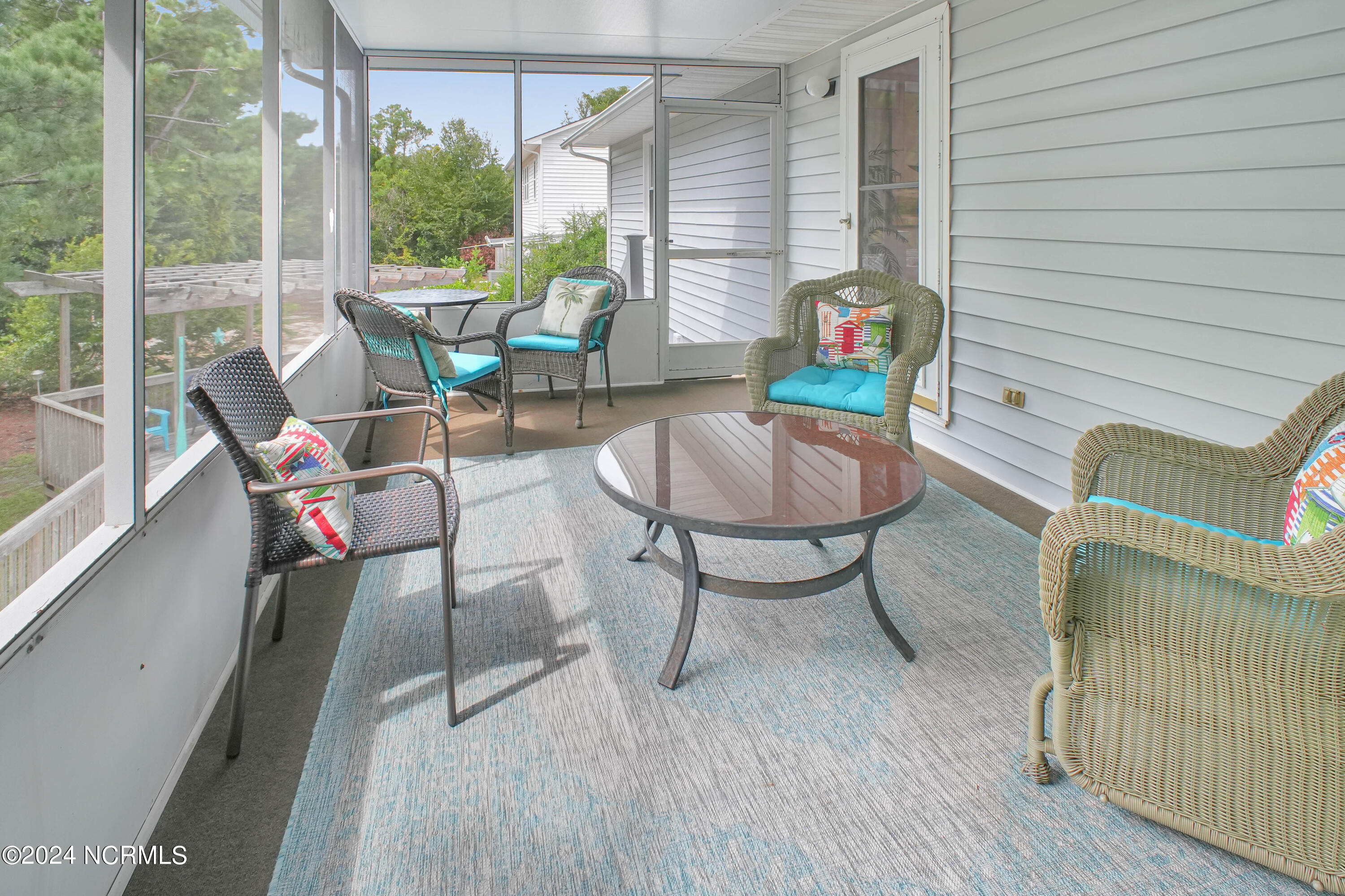 100465248 | Photo 18