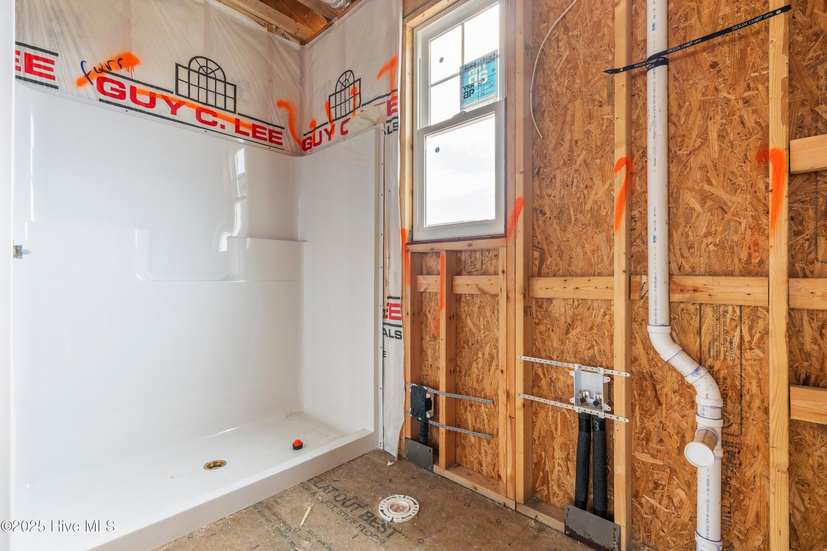 100543069 | Photo 73