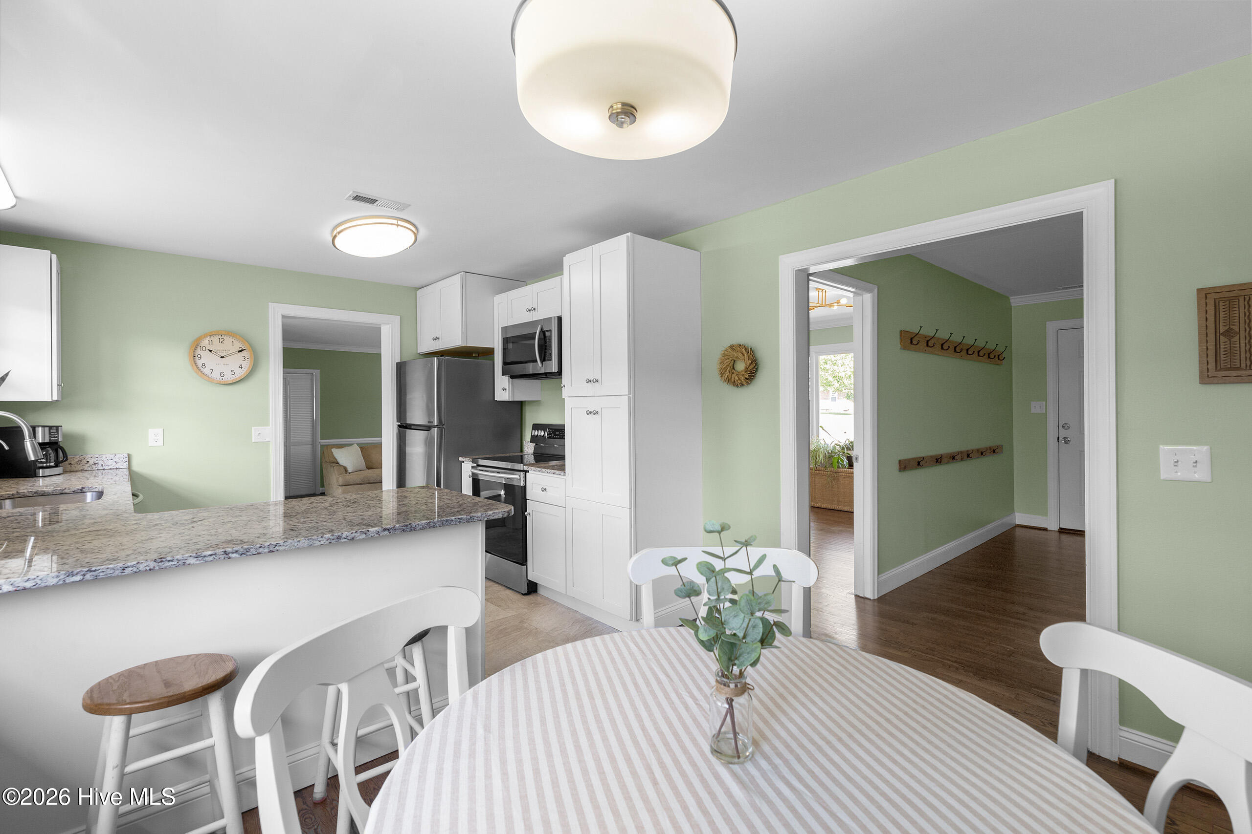 100567533 | Photo 10