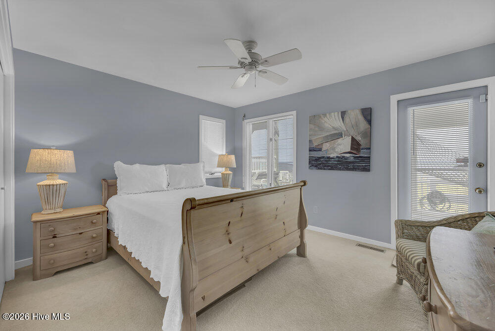 100566838 | Photo 11