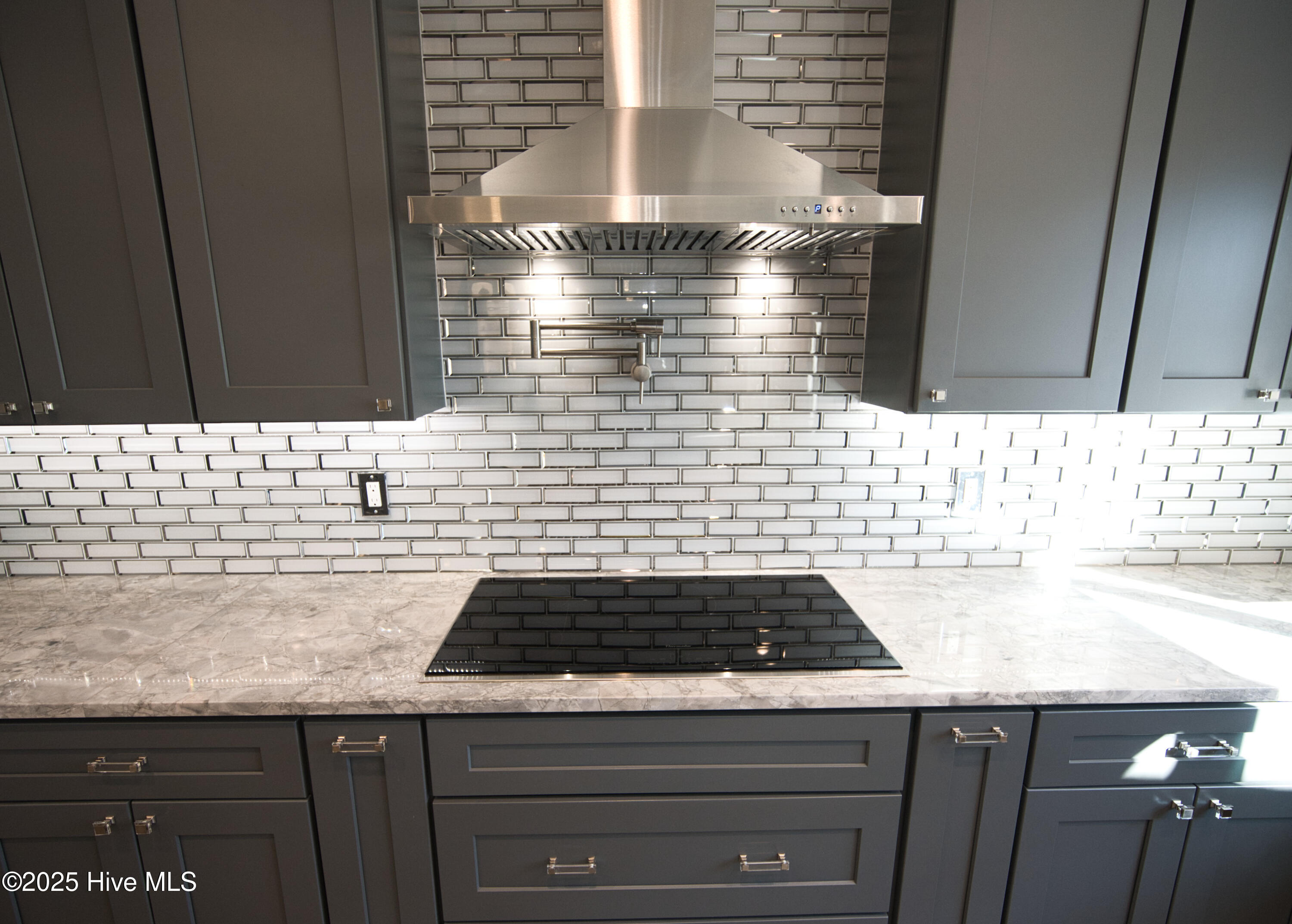 100546521 | Photo 26