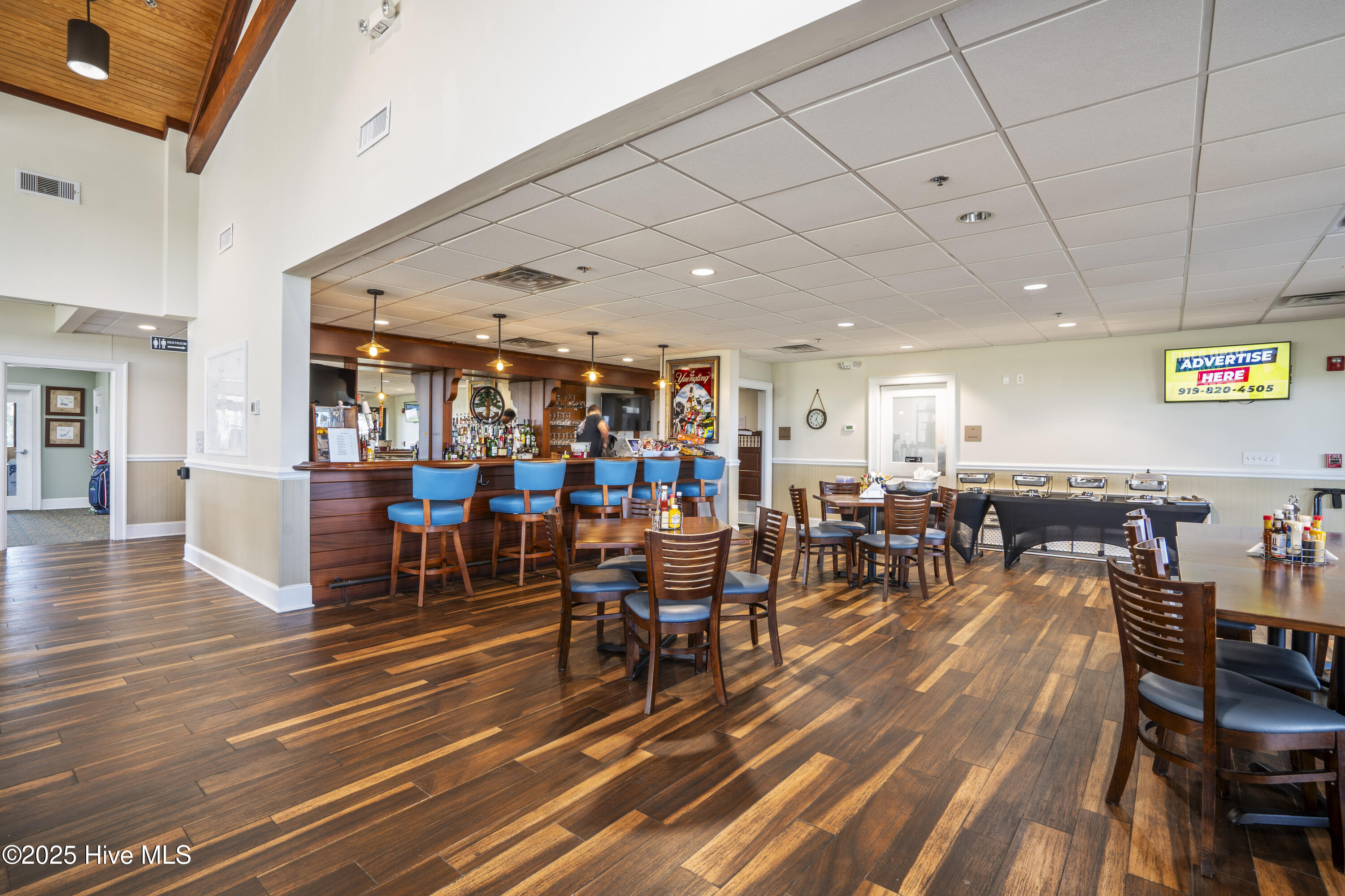 100545340 | Photo 33