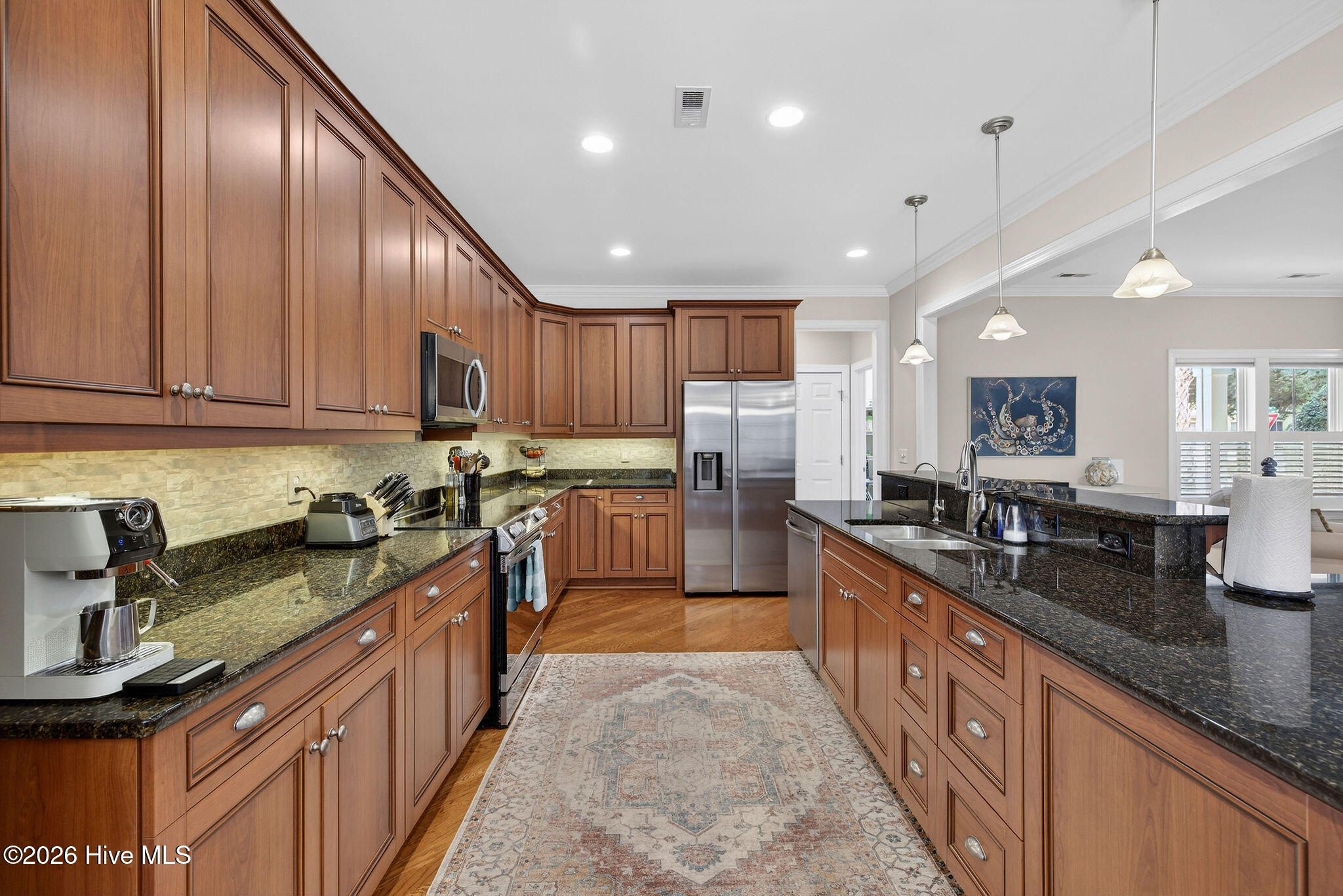 100557574 | Photo 17