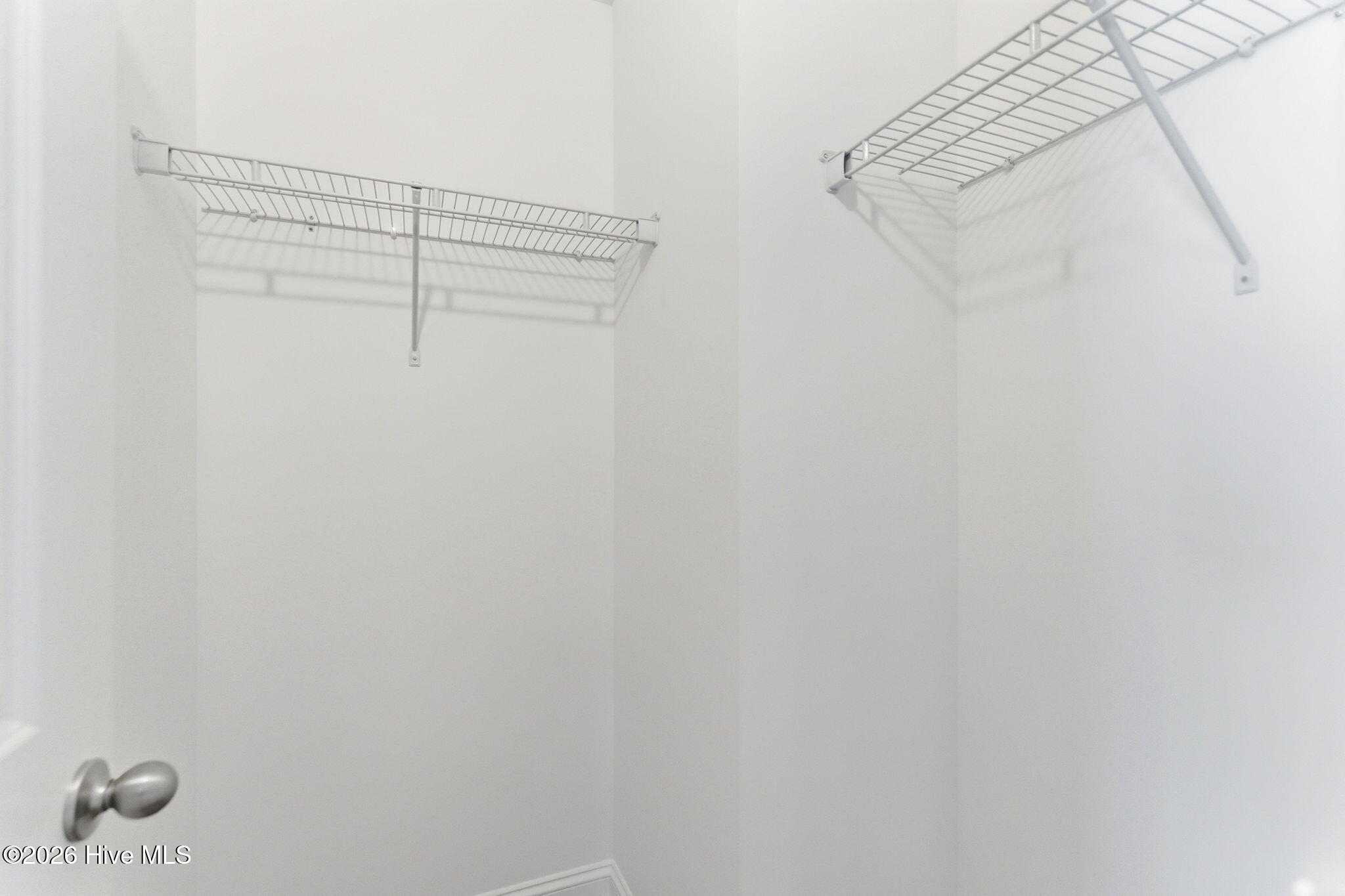 100566051 | Photo 25