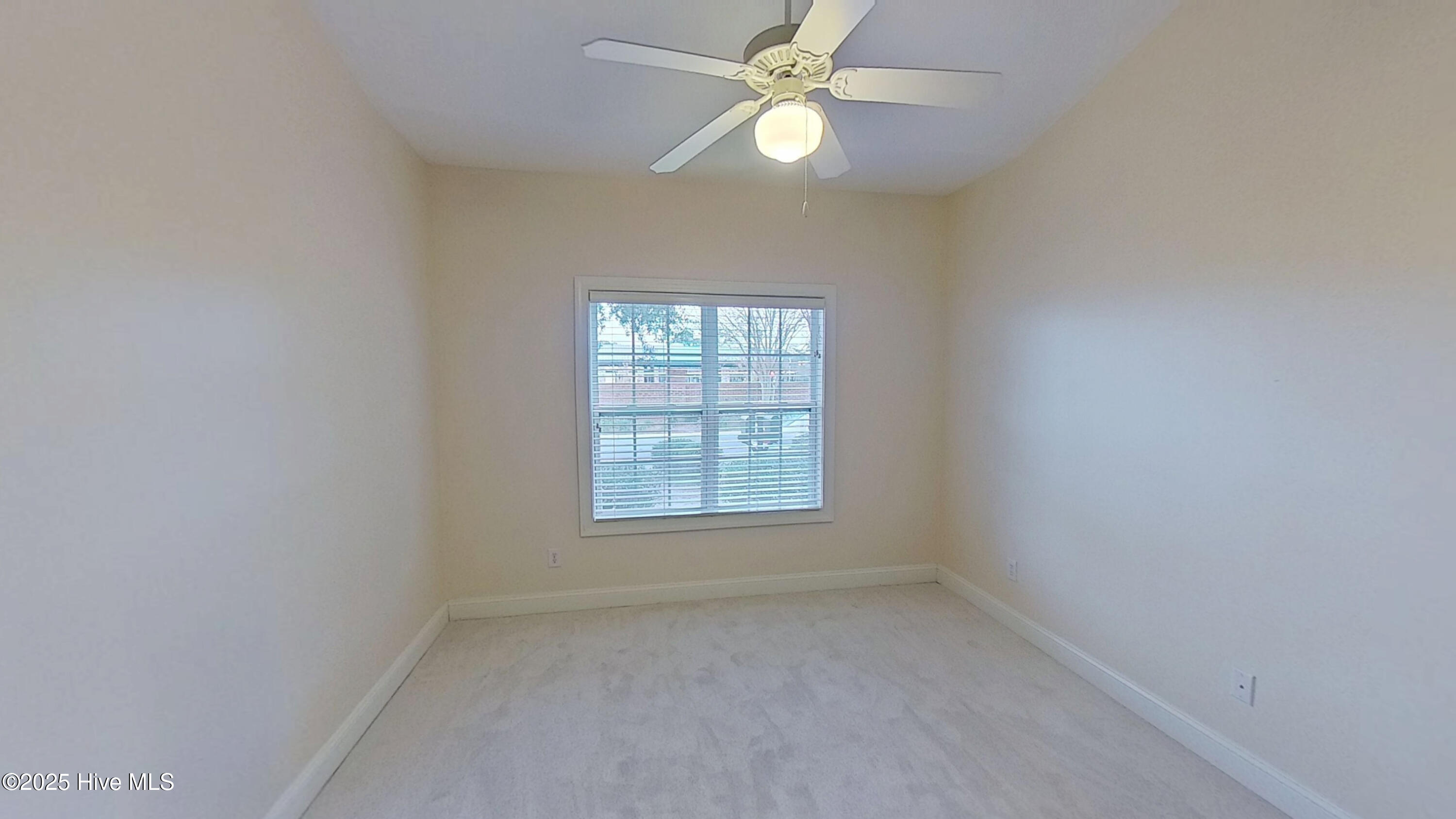 100544480 | Photo 18