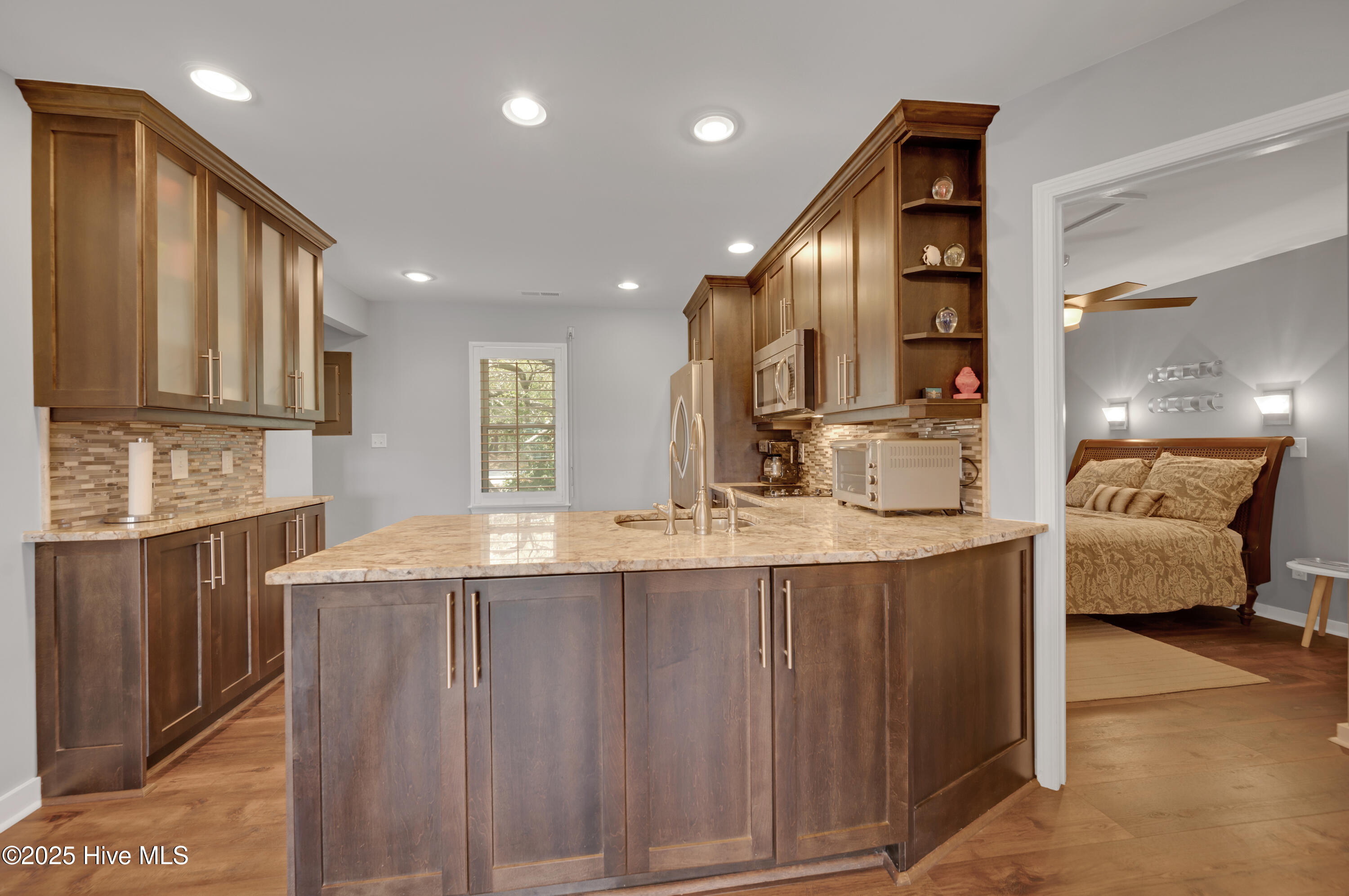 100498545 | Photo 29