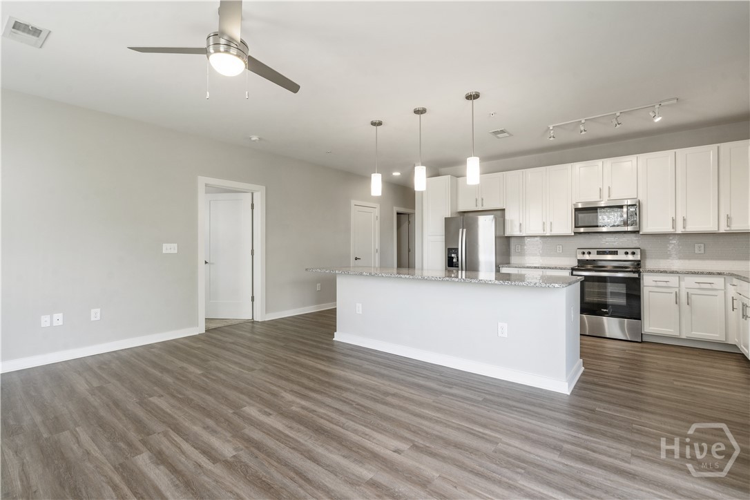 100 Prince Avenue B102