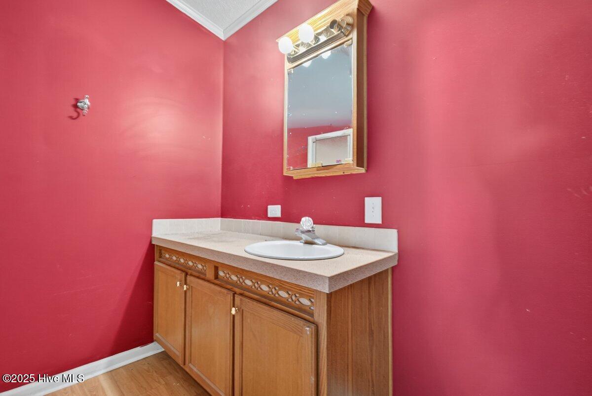 100539817 | Photo 13