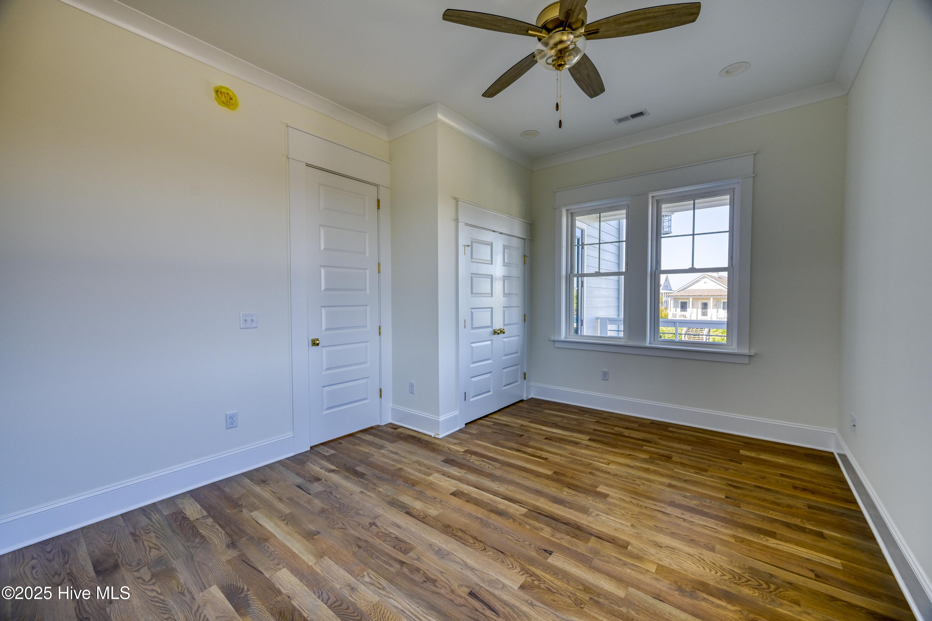 100516070 | Photo 46