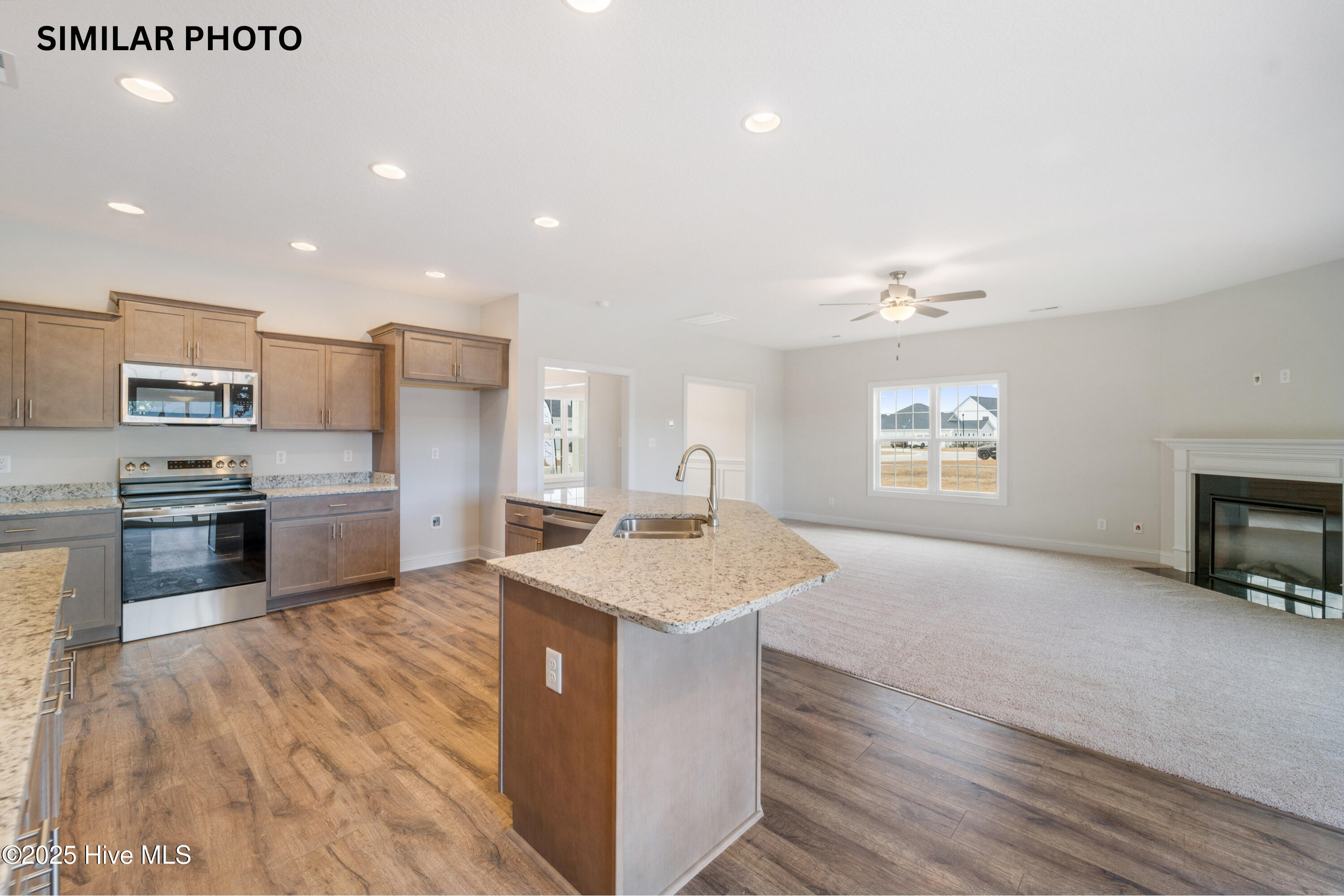 100521769 | Photo 23