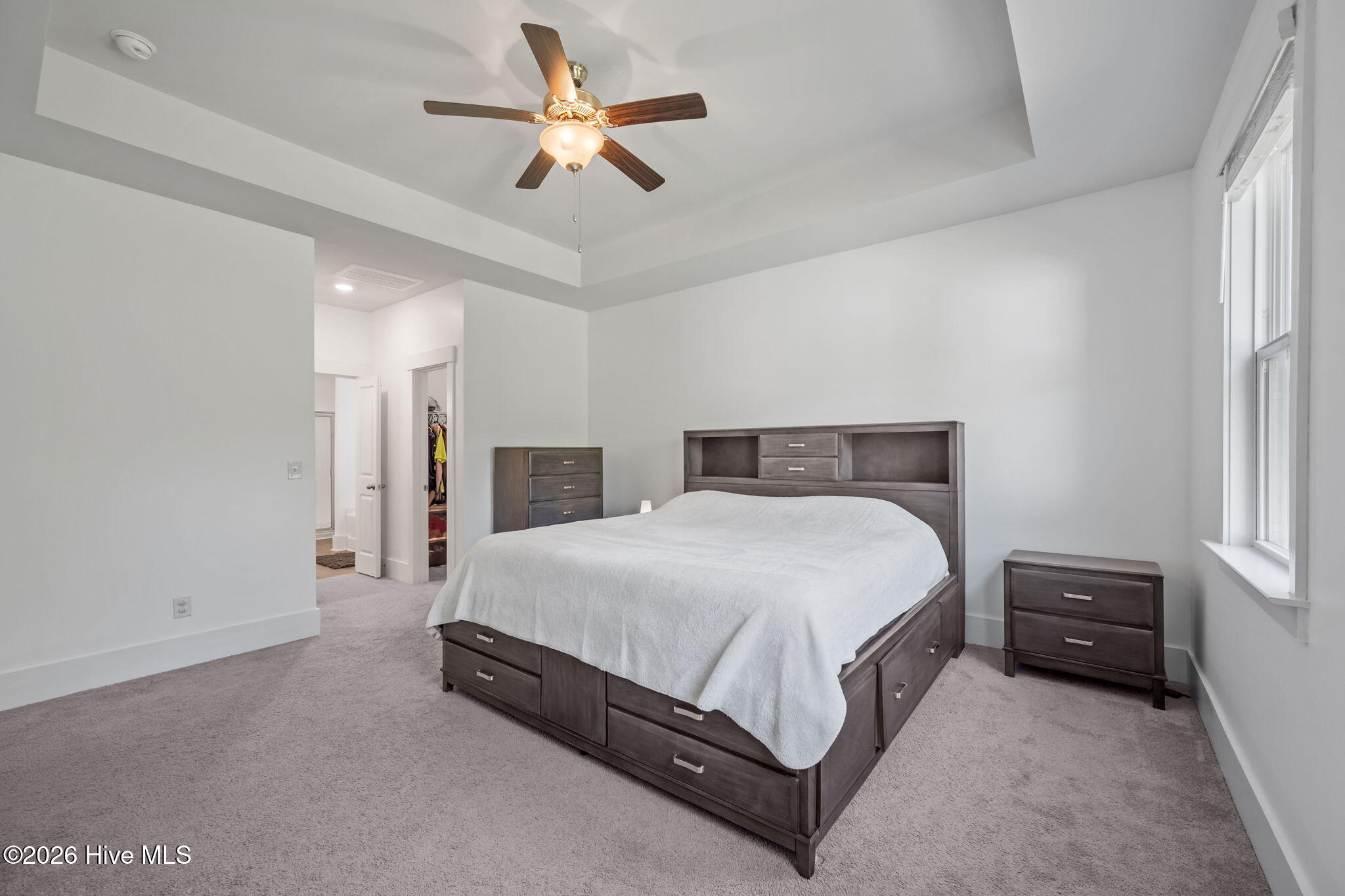 100566590 | Photo 41