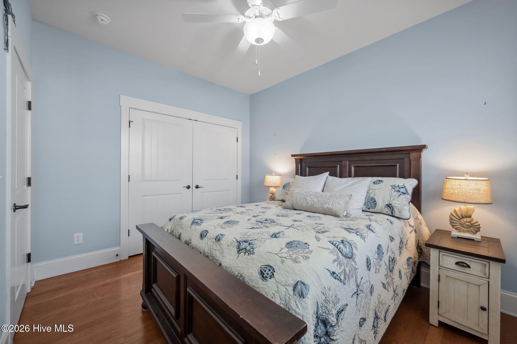 100569497 | Photo 33