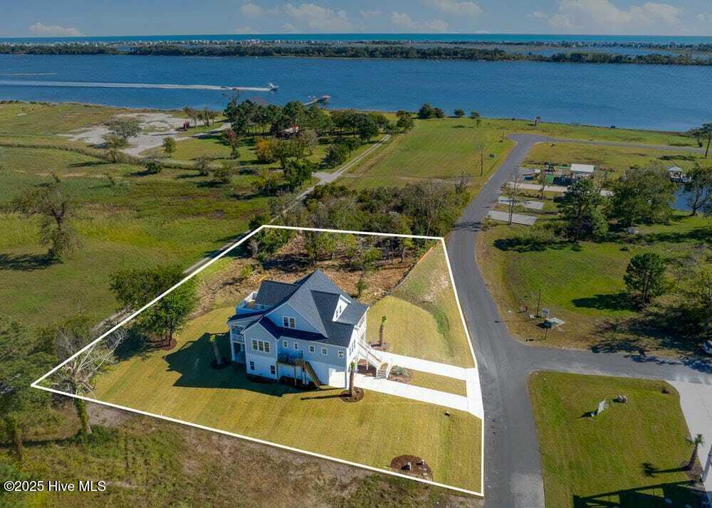 100537376 | Photo 50