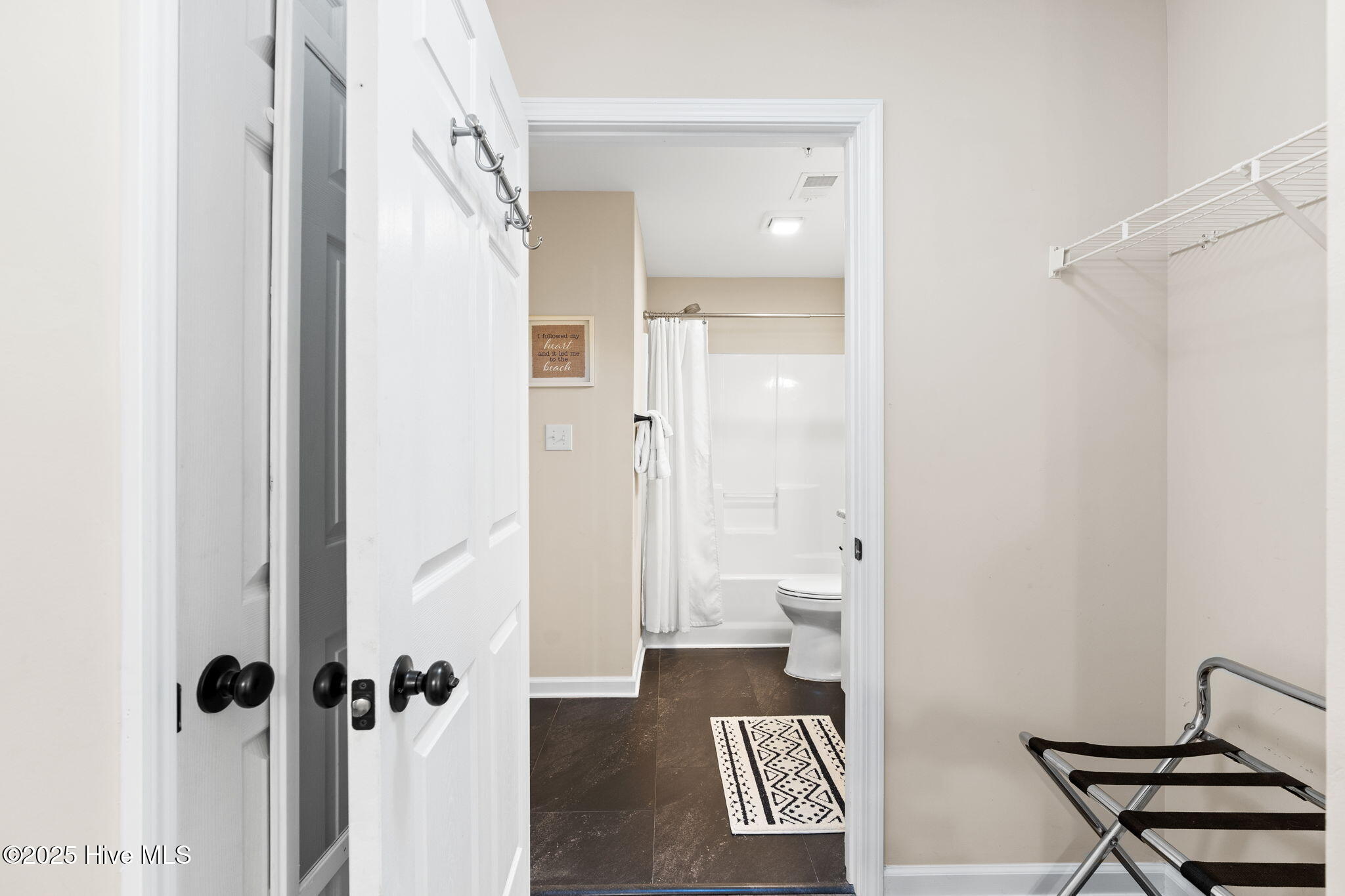 100544081 | Photo 23