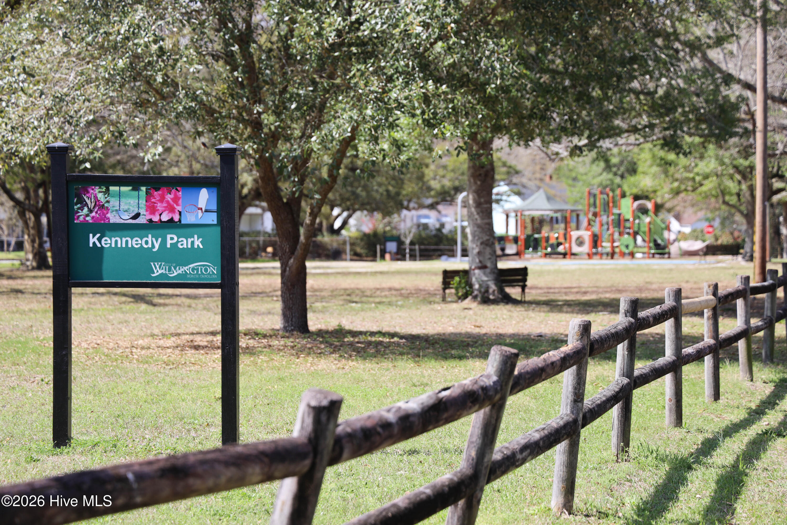 100560298 | Photo 43