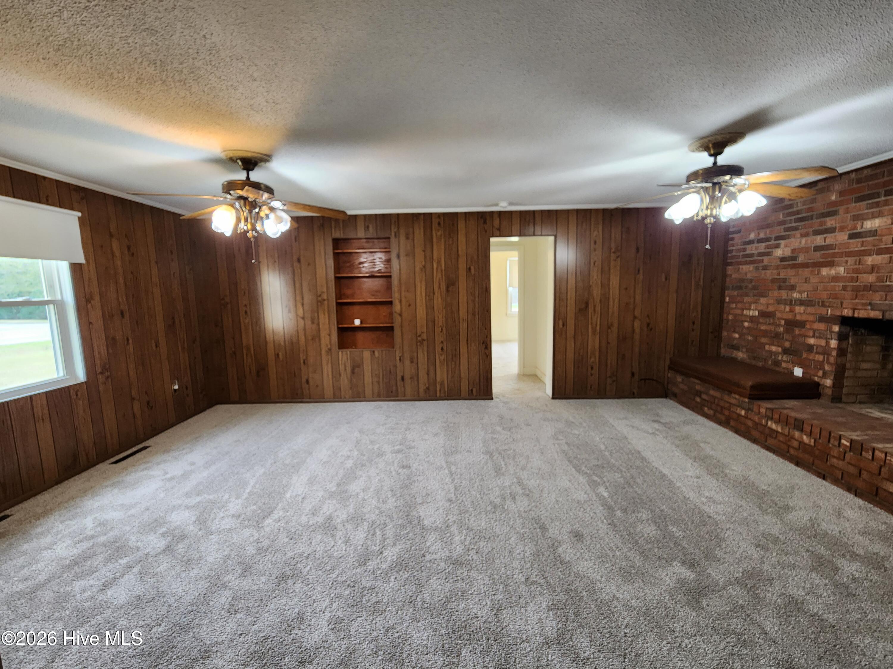 100561545 | Photo 11