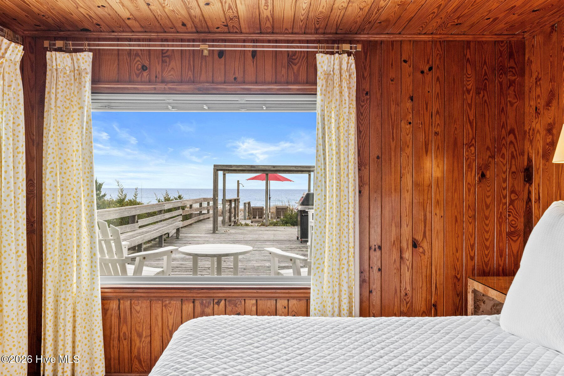 100550434 | Photo 32