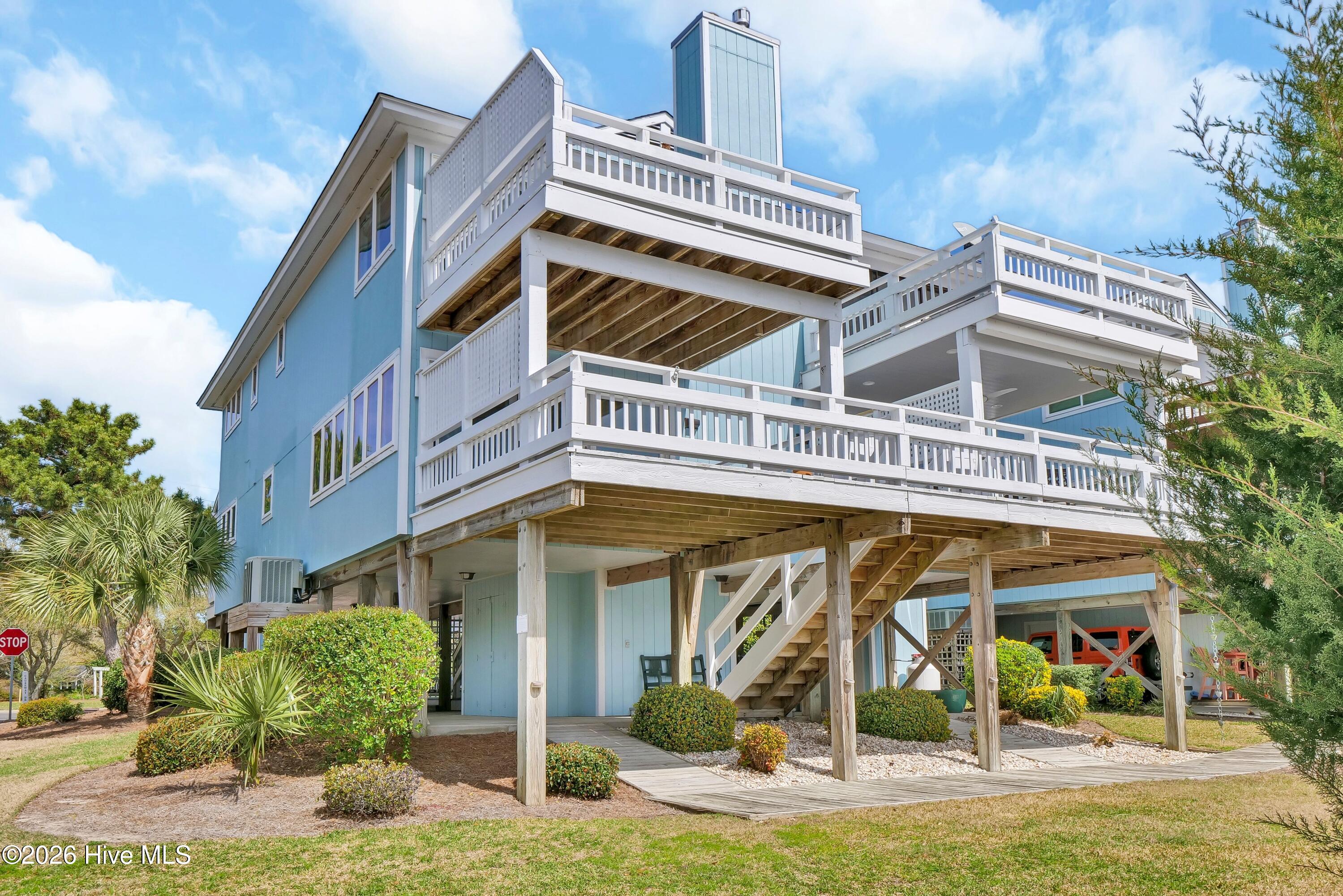 100561645 | Photo 39