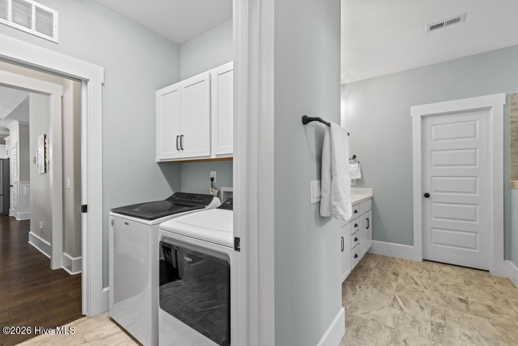 100558898 | Photo 45