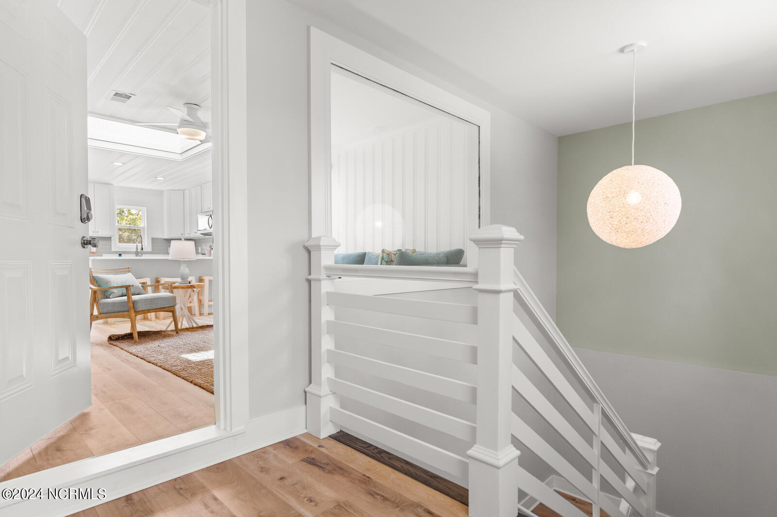 100565543 | Photo 13